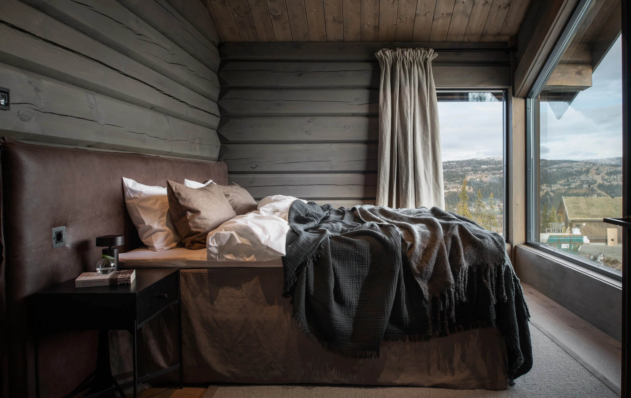 LHM 5, Kvitfjell by LHM gruppen