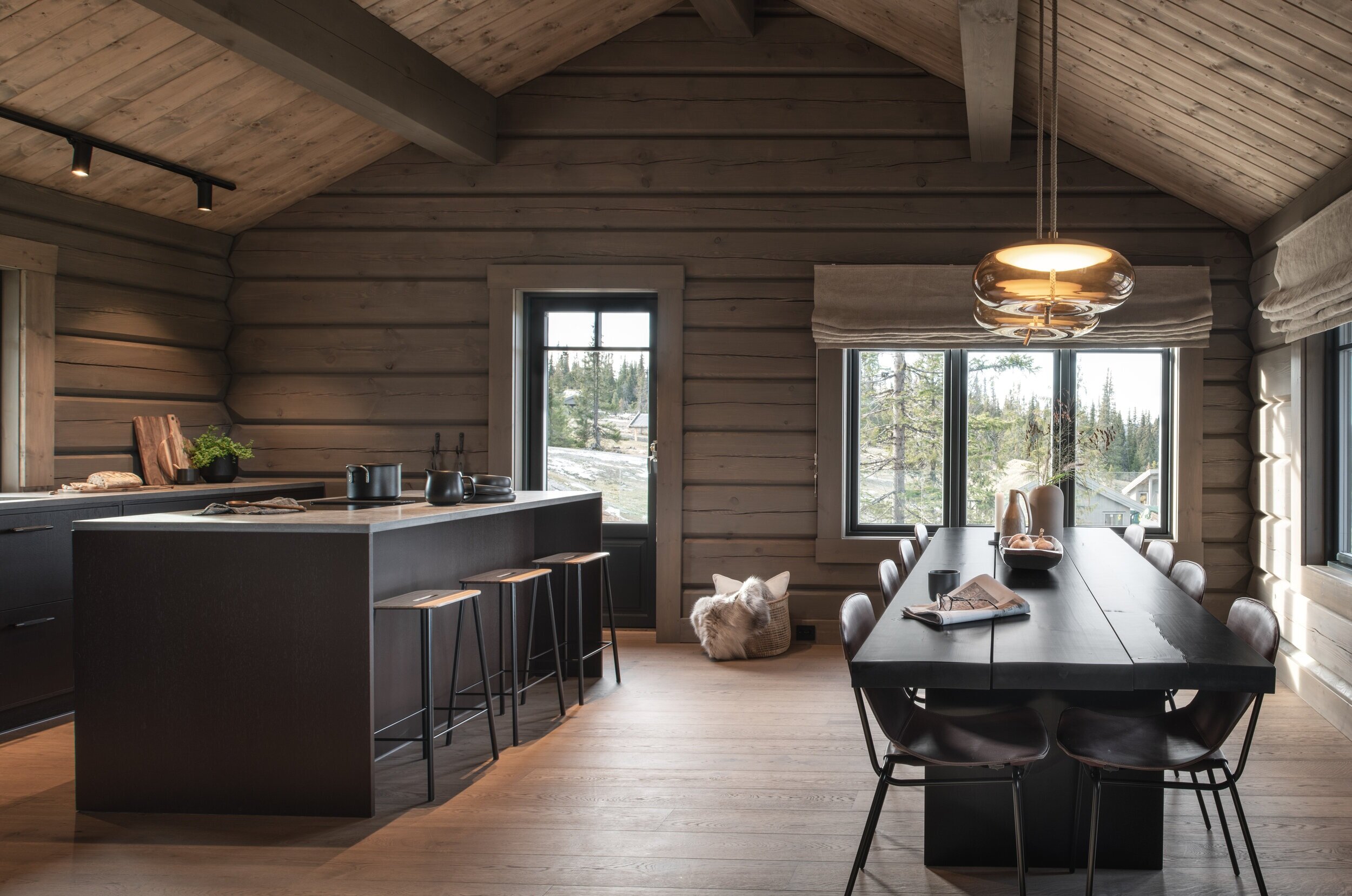 LHM 5, Kvitfjell by LHM gruppen