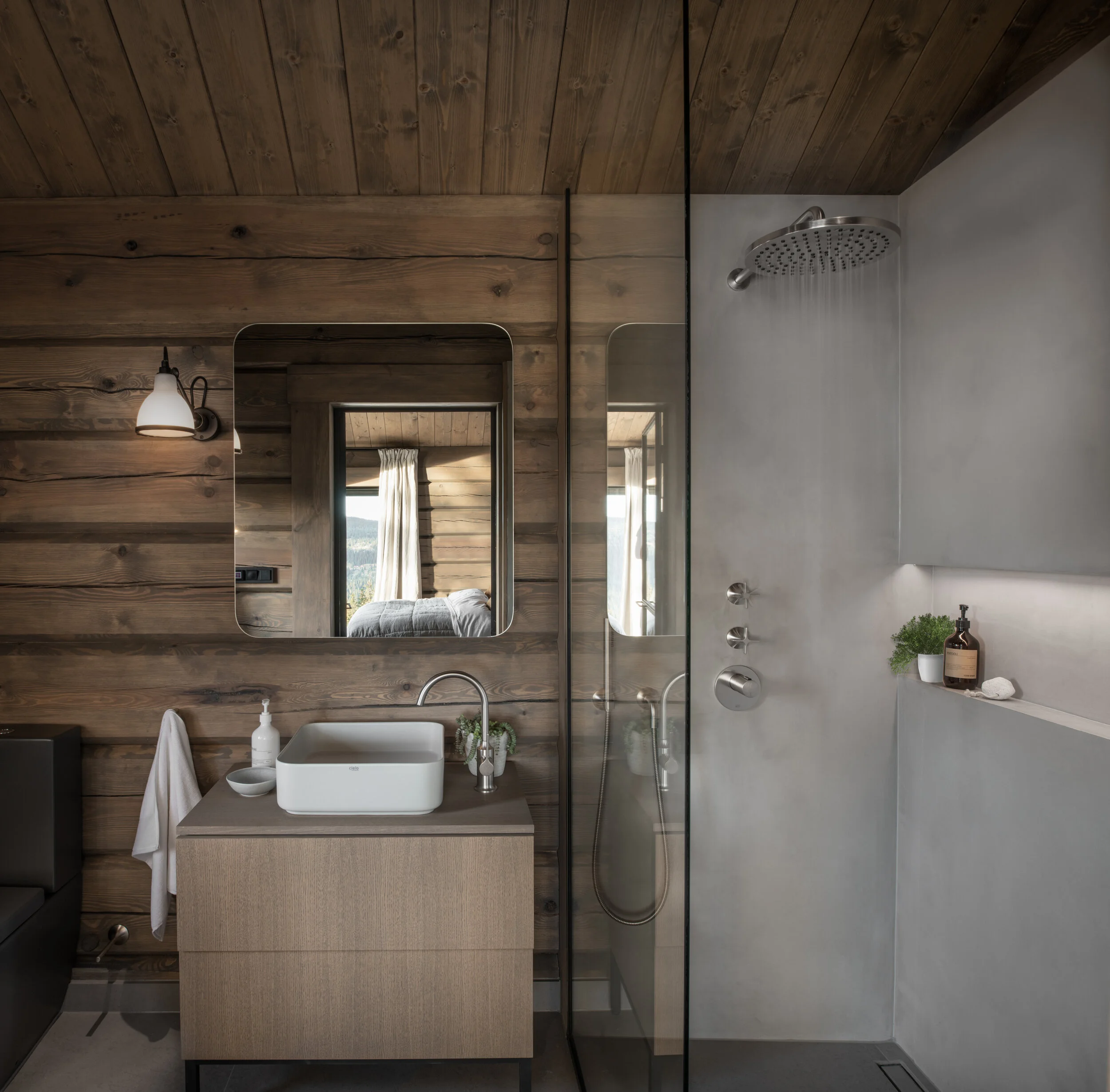 LHM 6, Kvitfjell by LHM gruppen