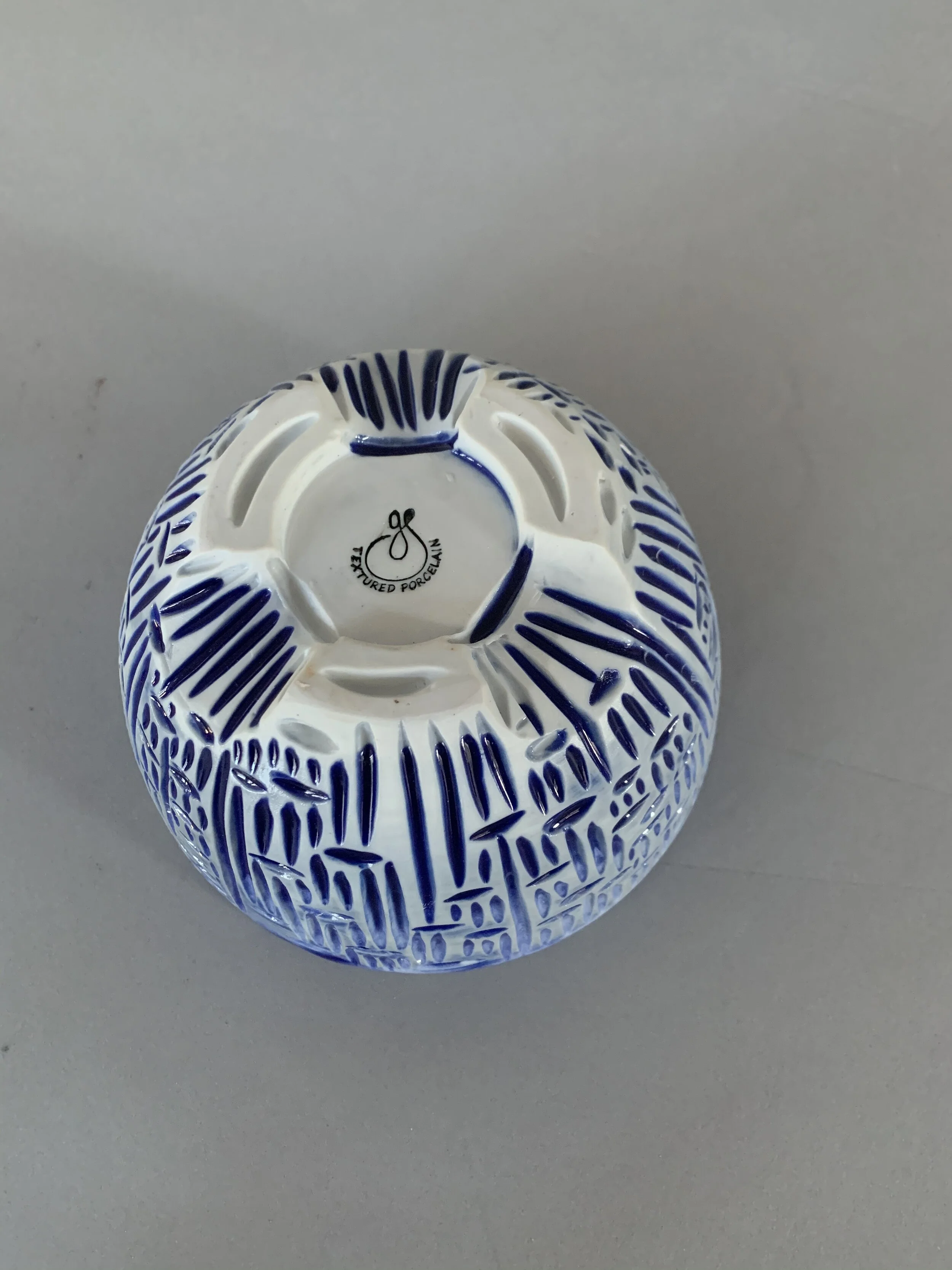 2FD8005C-FC52-4F84-B1F0-D325A10B1477