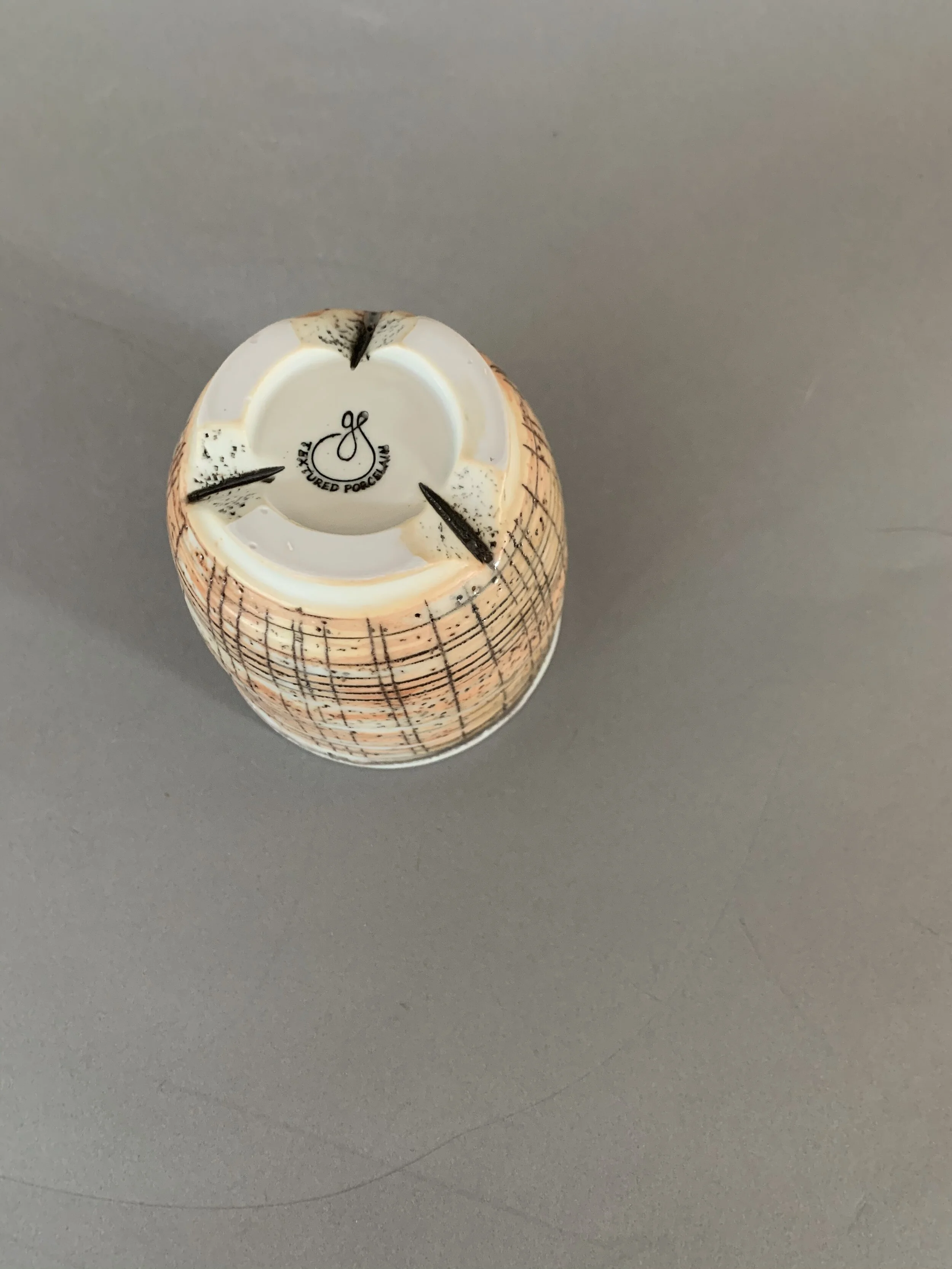 008FB8D8-A008-425C-A440-DF33A7A129C9