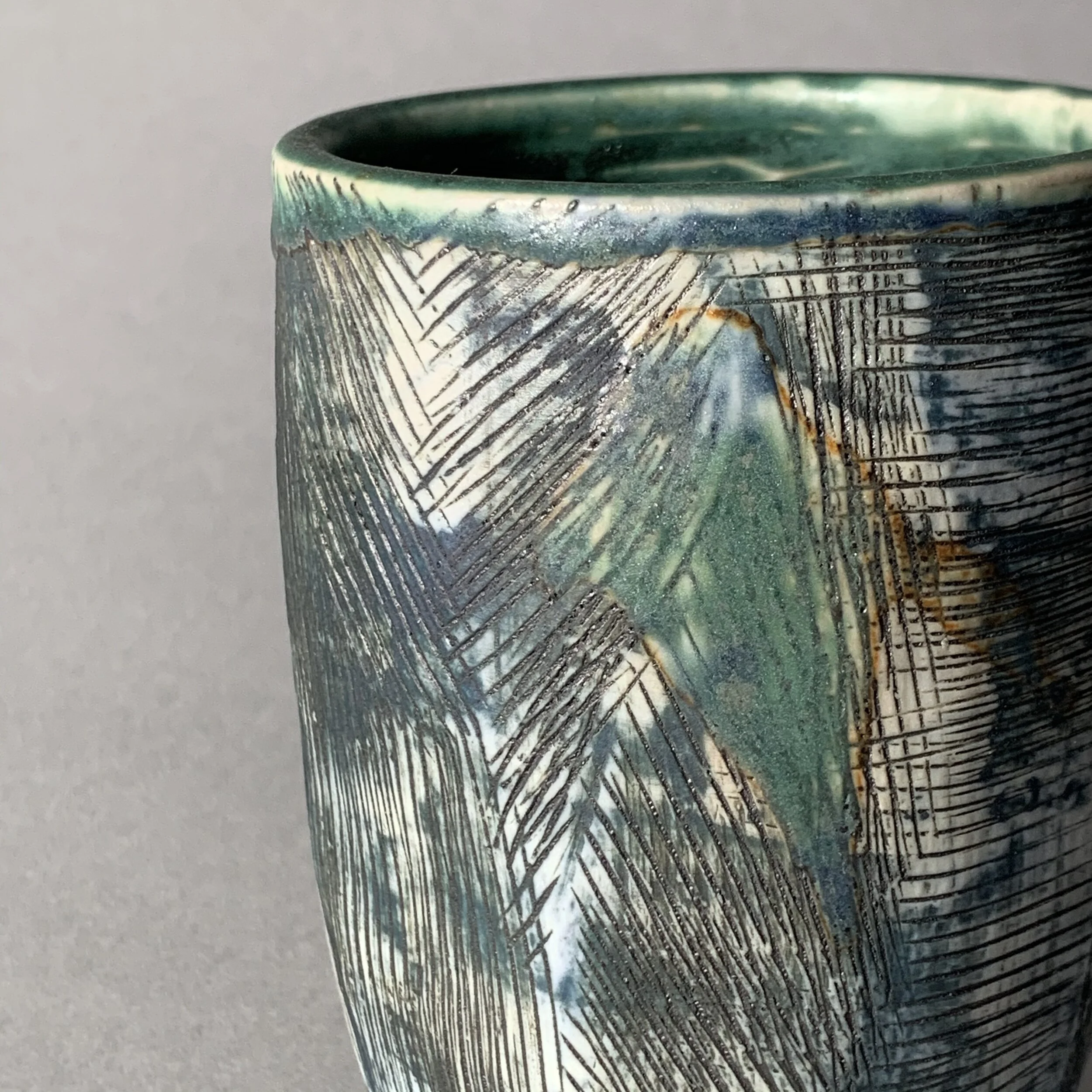 9F6E2547-4516-4A89-B6B4-57BF7DBD43B5