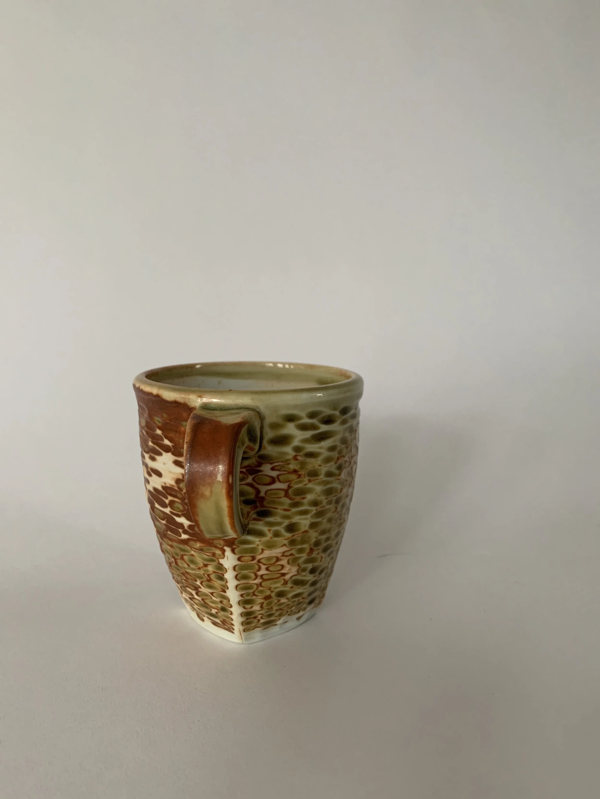 7795A8B7-18AD-4227-B823-092B240CF37F