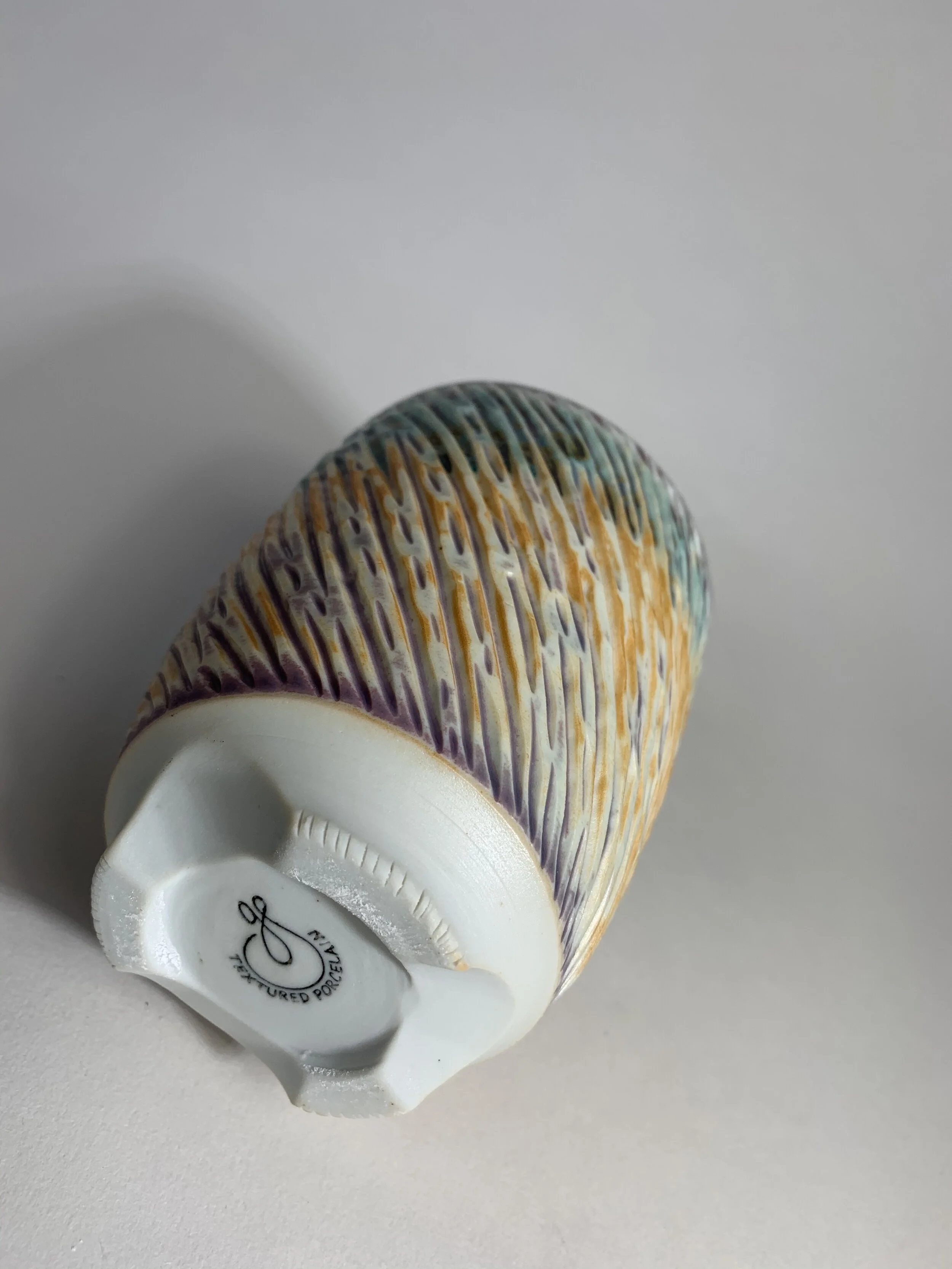 5CE63F25-CE20-4611-9F74-08497A163F7C