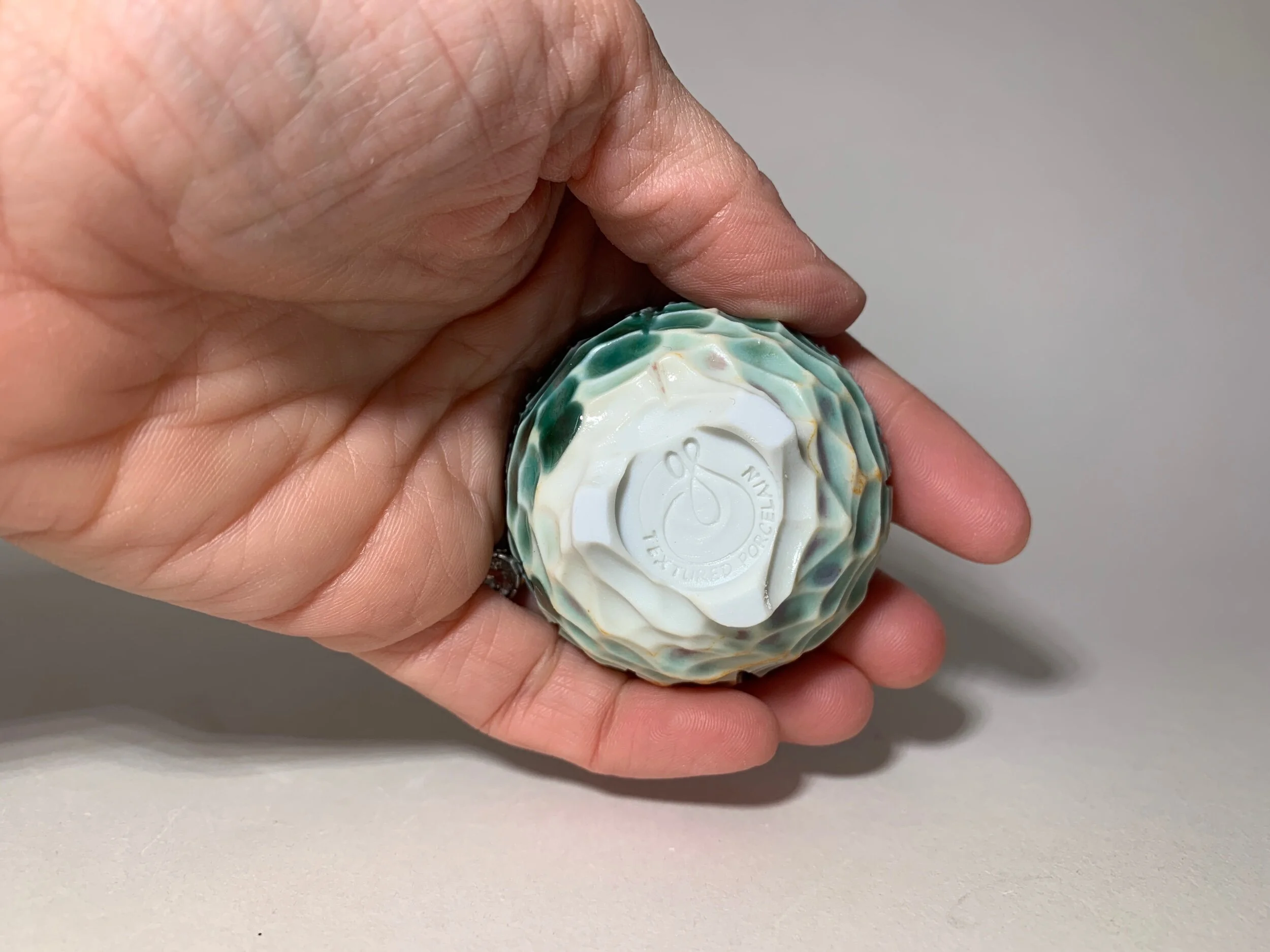 5A3110C9-DE4D-4583-BBF5-77F658C9904F