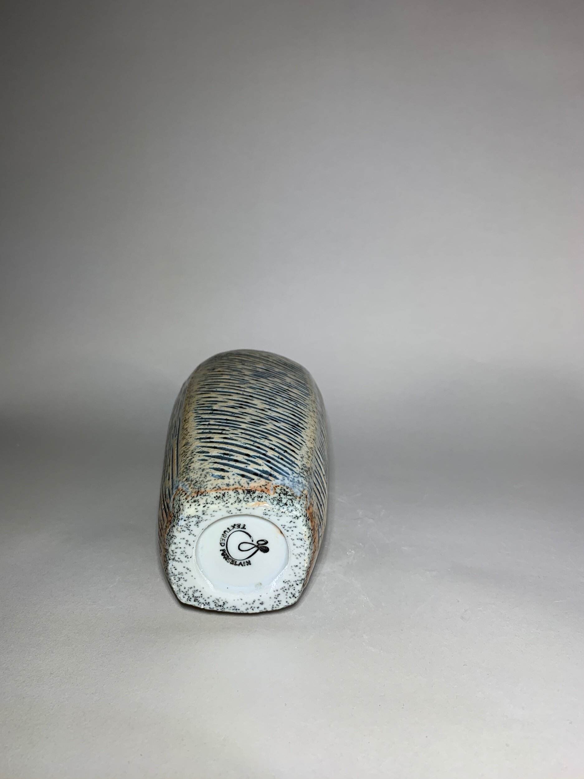 D5CA4D39-32D6-4C48-AB88-50C91321E0F2