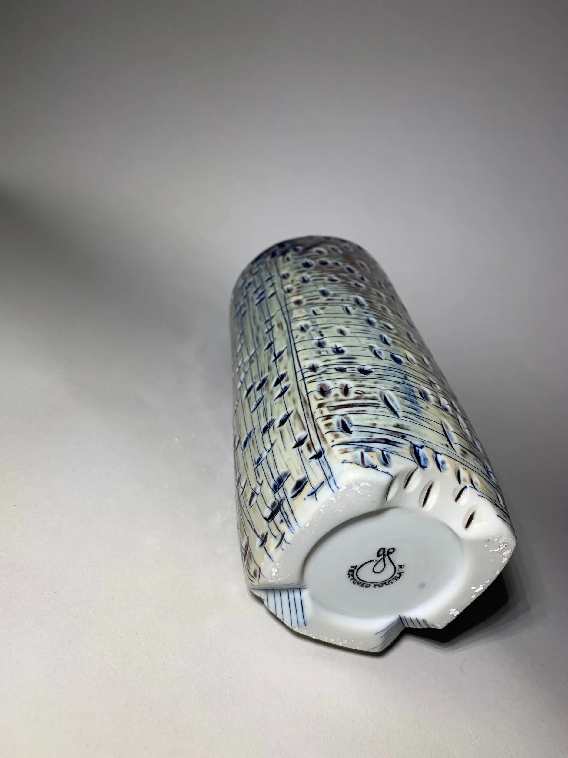 D4354411-EC0B-4B12-A199-DB5DB6B90569