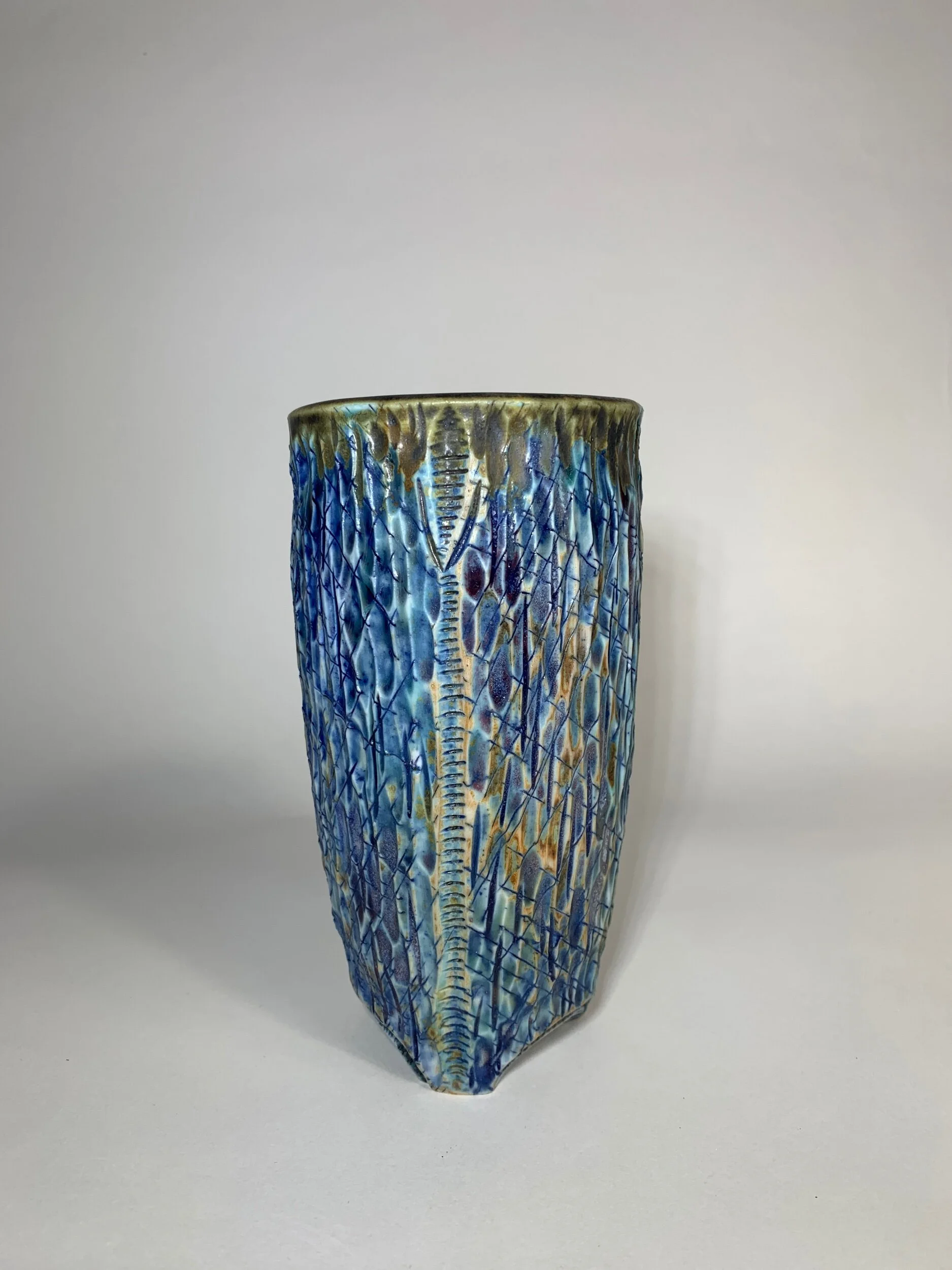 52EC9A2E-1135-4A1D-8991-A6962984EC83