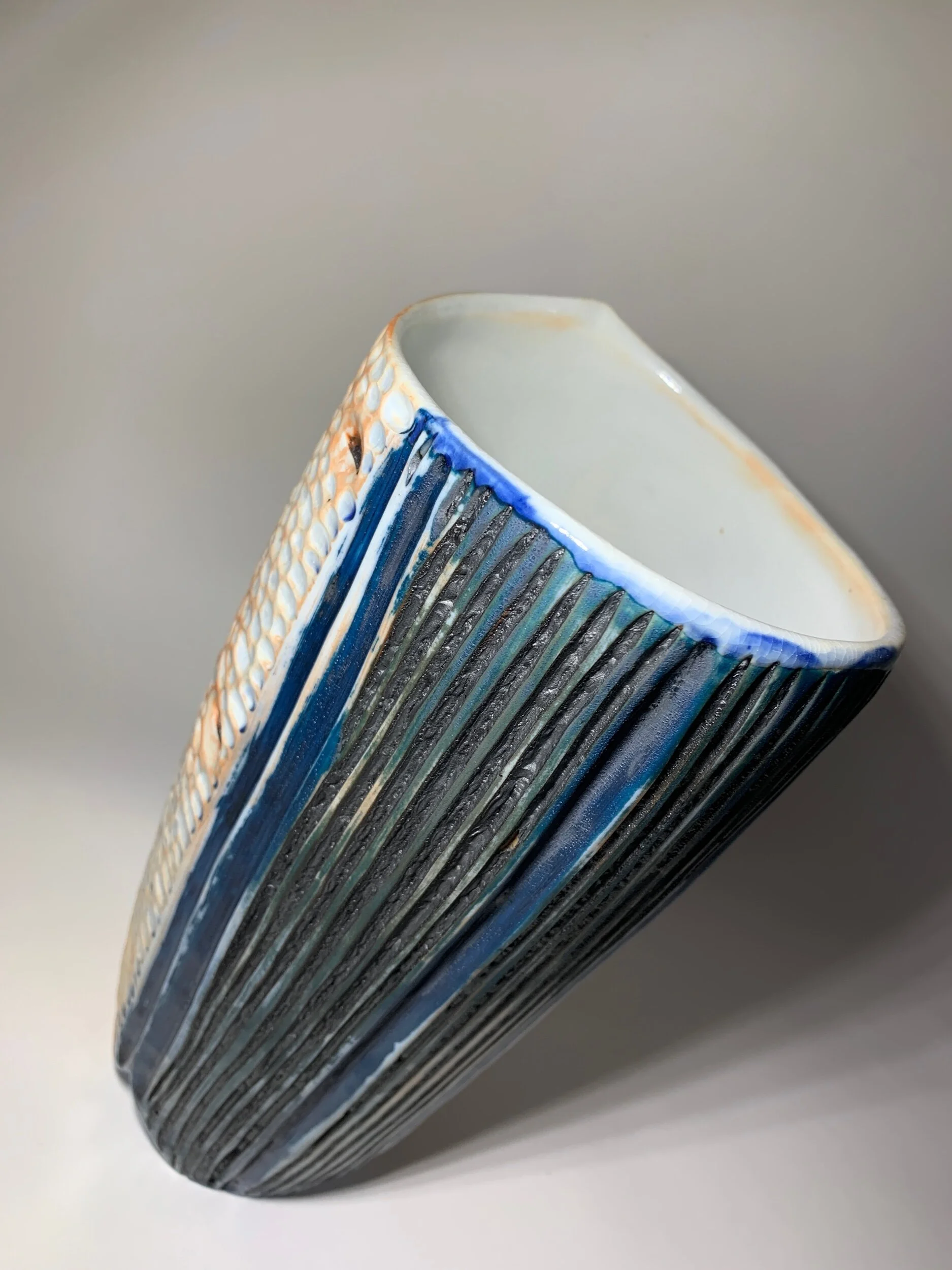 02551B82-AB85-459D-95C6-05FD856245FE