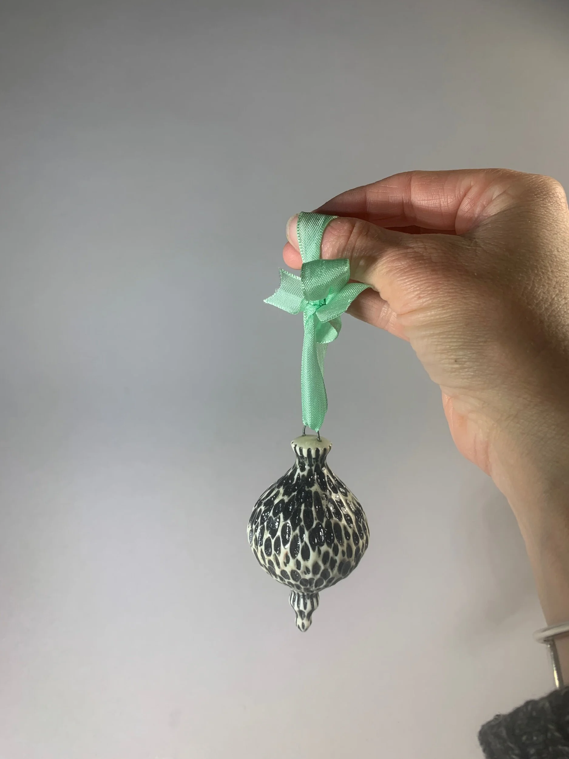 C70CAA5F-4DD2-40FA-8432-A5EA0399D8E6