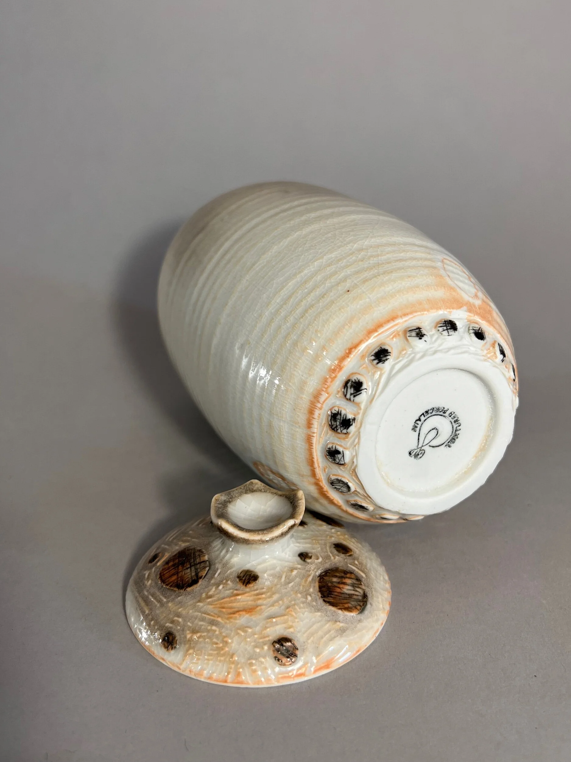 E6161D19-66C6-4484-B677-F8C65621ADAA