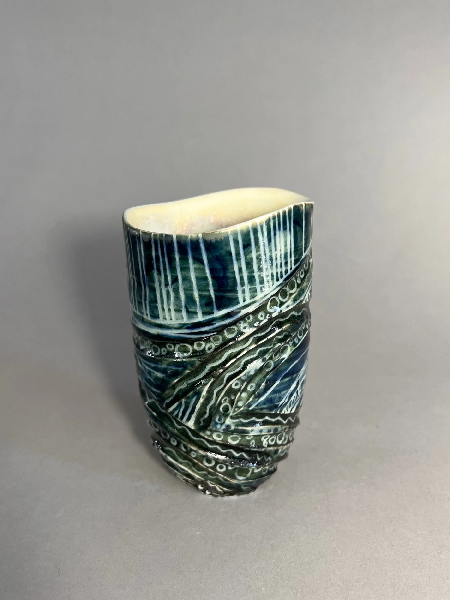 DFF5E9CF-5F4E-48AD-BFEE-0754601466FB