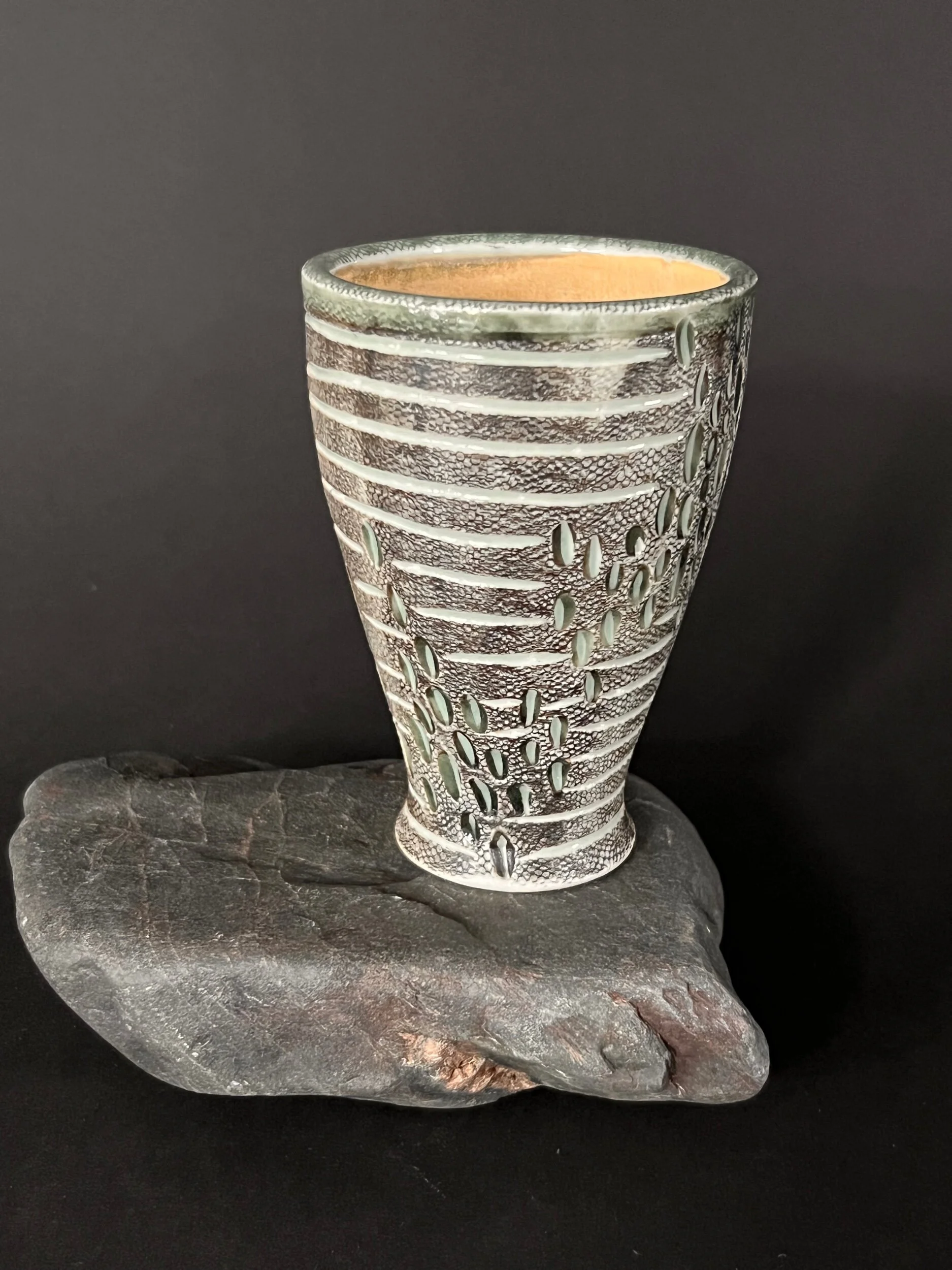 DDDA672C-A61A-4C8C-BFBF-532168C2D884