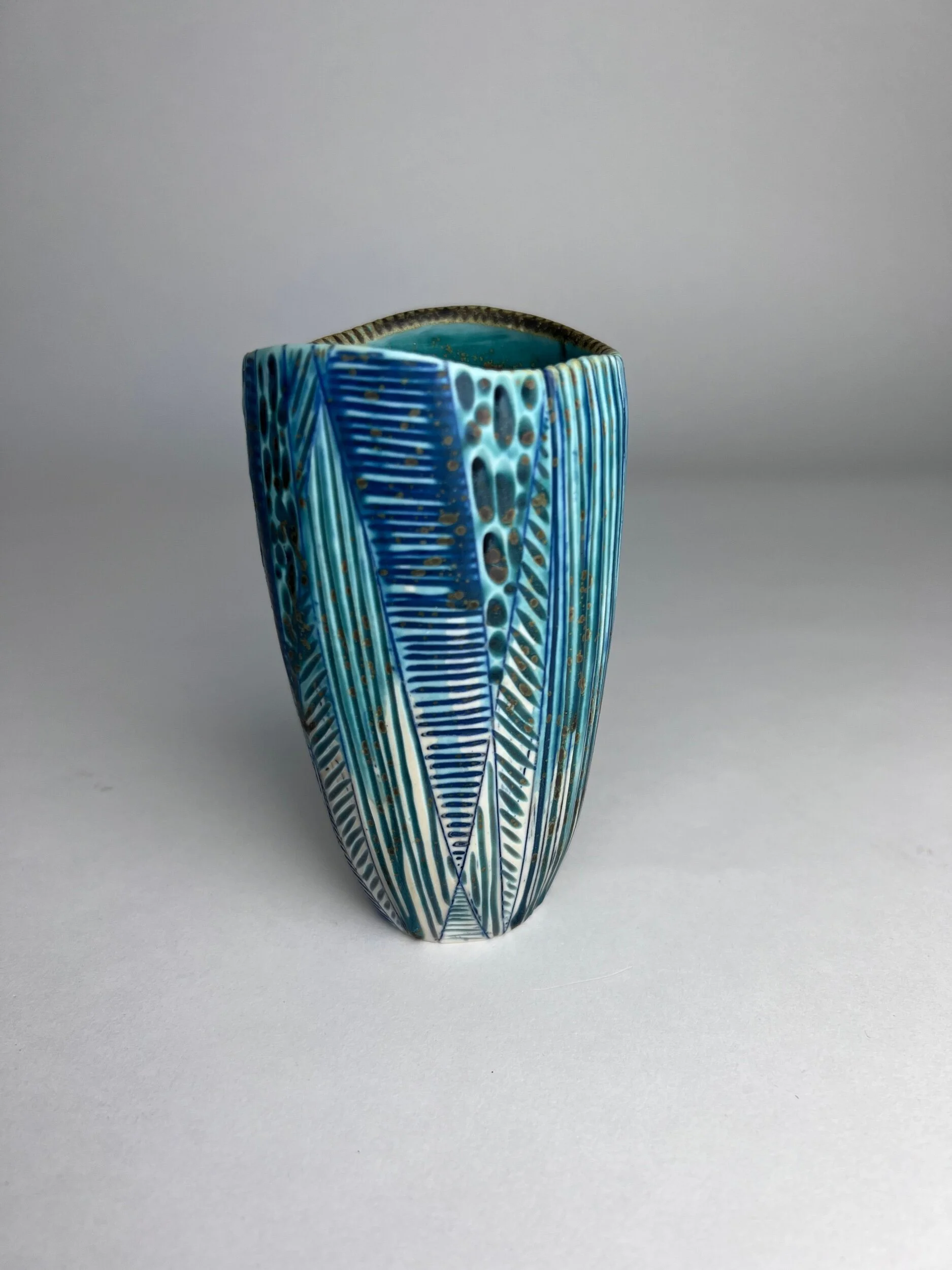 17E7A95F-E18B-459D-BE64-127E5EDBF7CA