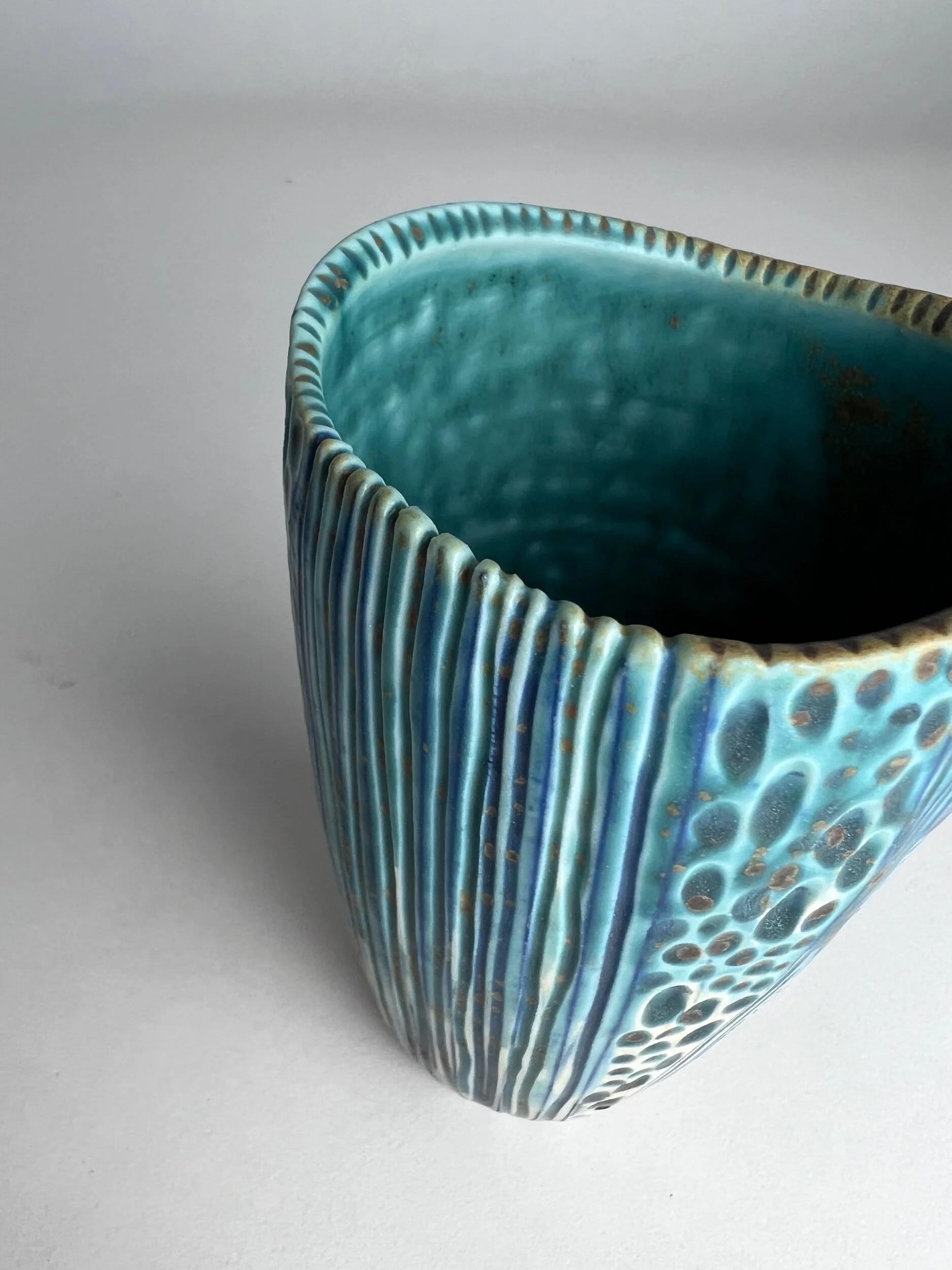 299E660F-93B2-4C3B-9C3E-EFF282C85831