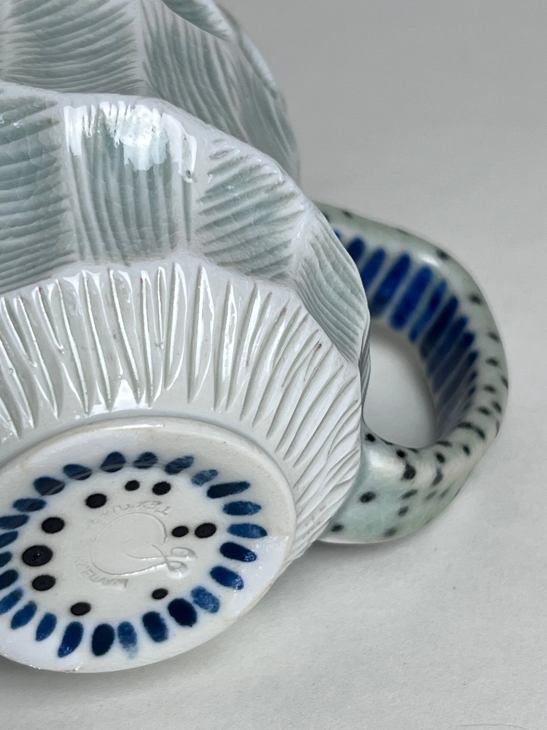 E3F32963-6FE0-4202-BC42-16D3EE32883E