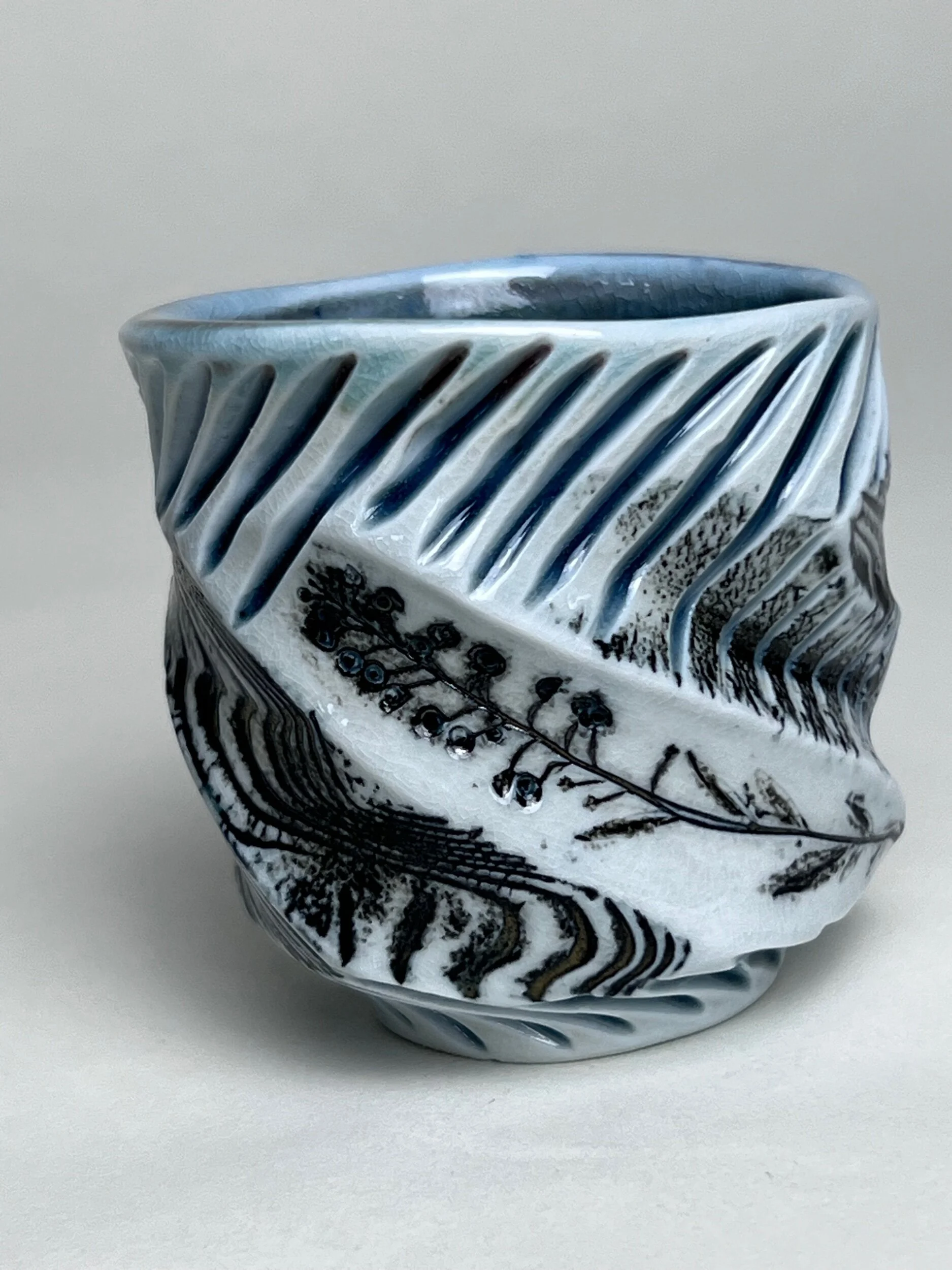 5E779DB8-03DE-42E9-BA87-127A8464DE05