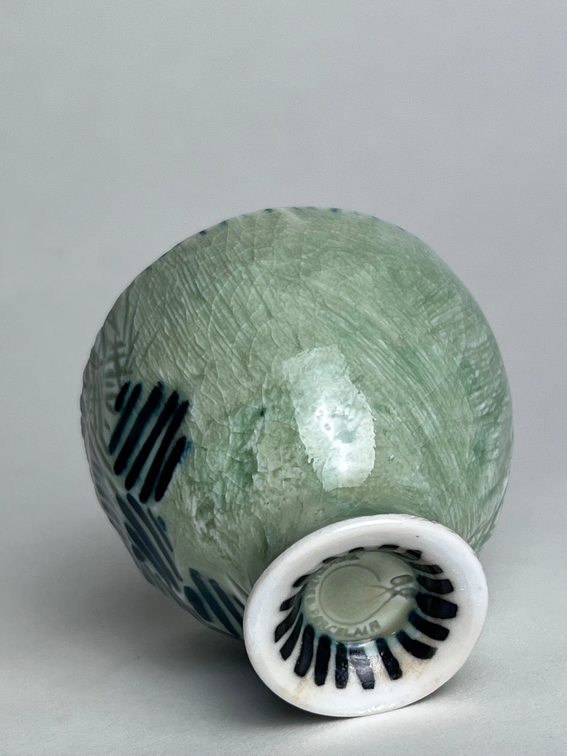 7D98C131-FC21-4C5F-A3A2-BC81F2FF0A31