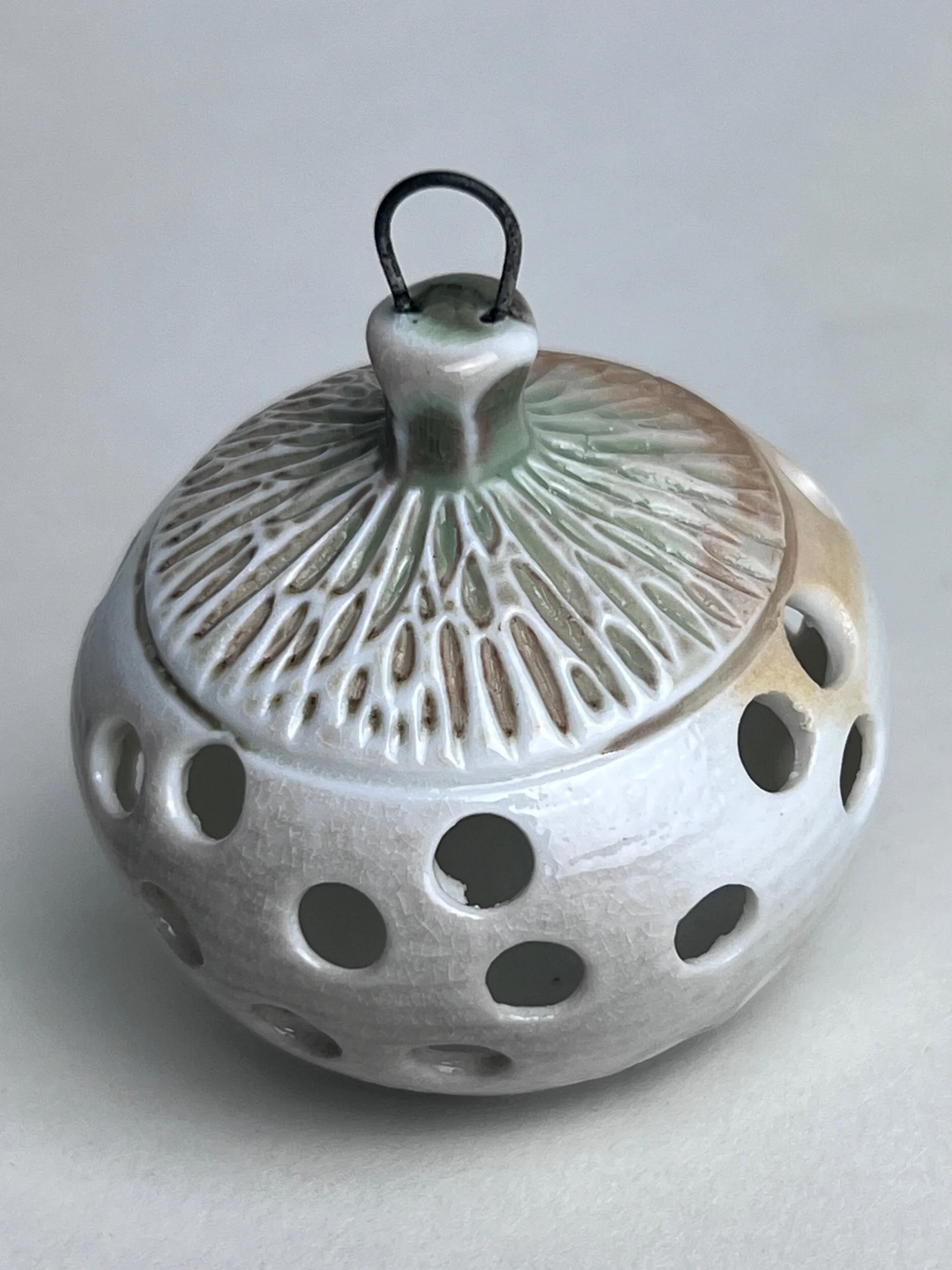 DA41D47B-C87D-4124-B503-ADEF1C6EE3D5