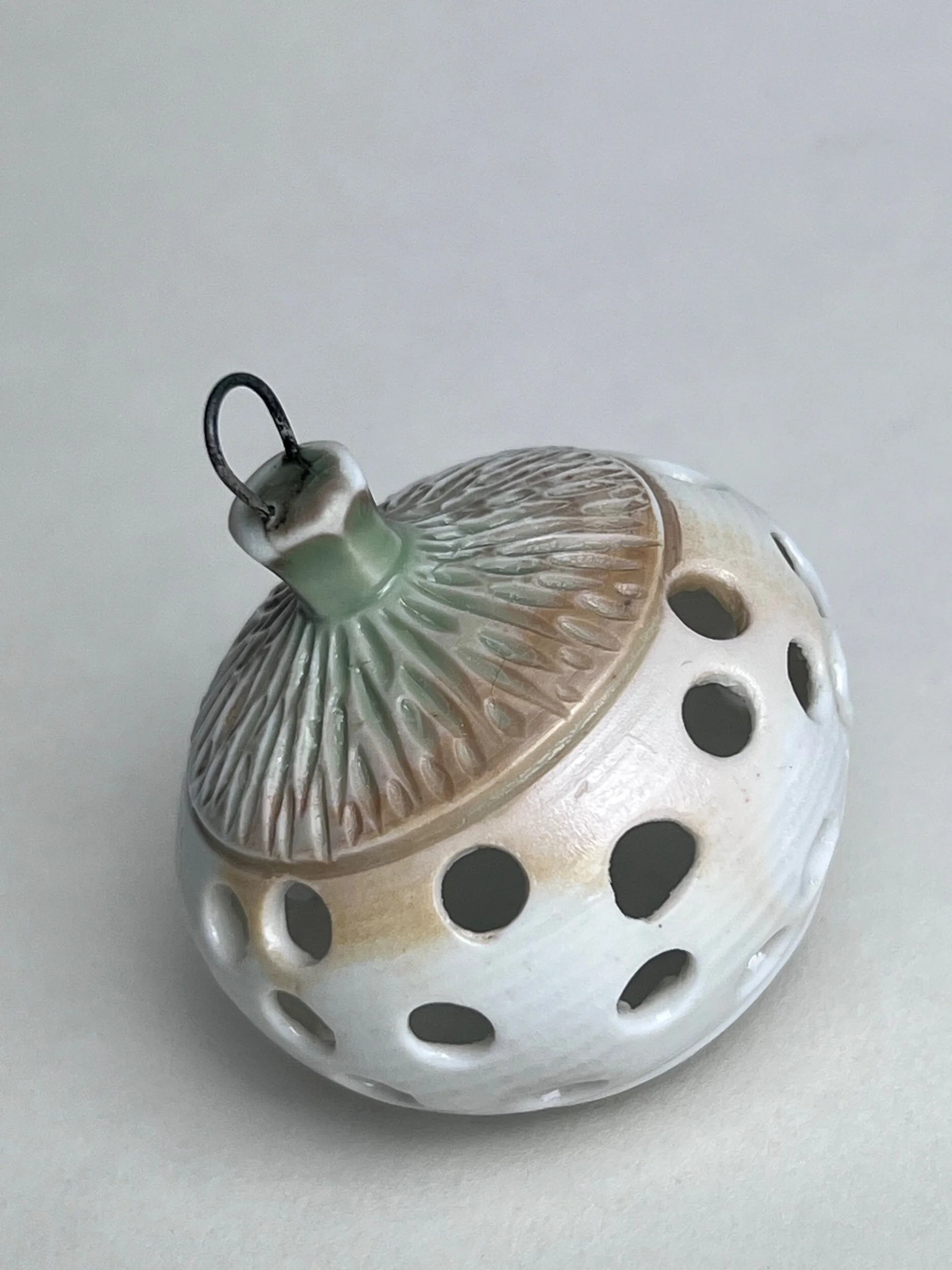 5E01FA60-1556-4863-874E-17ED111E1C6B