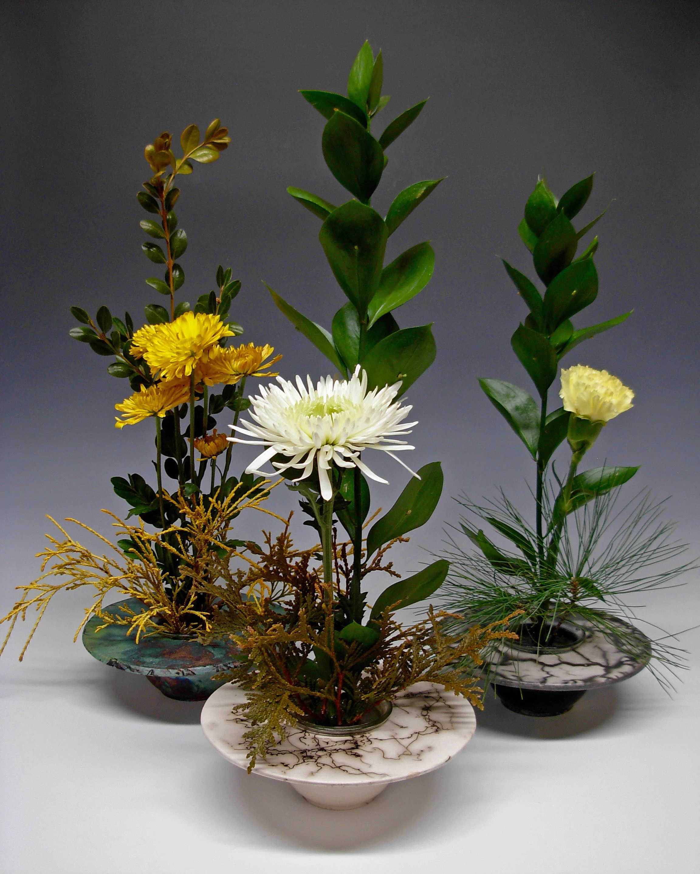 shearrow-pottery-ikebanas.jpg