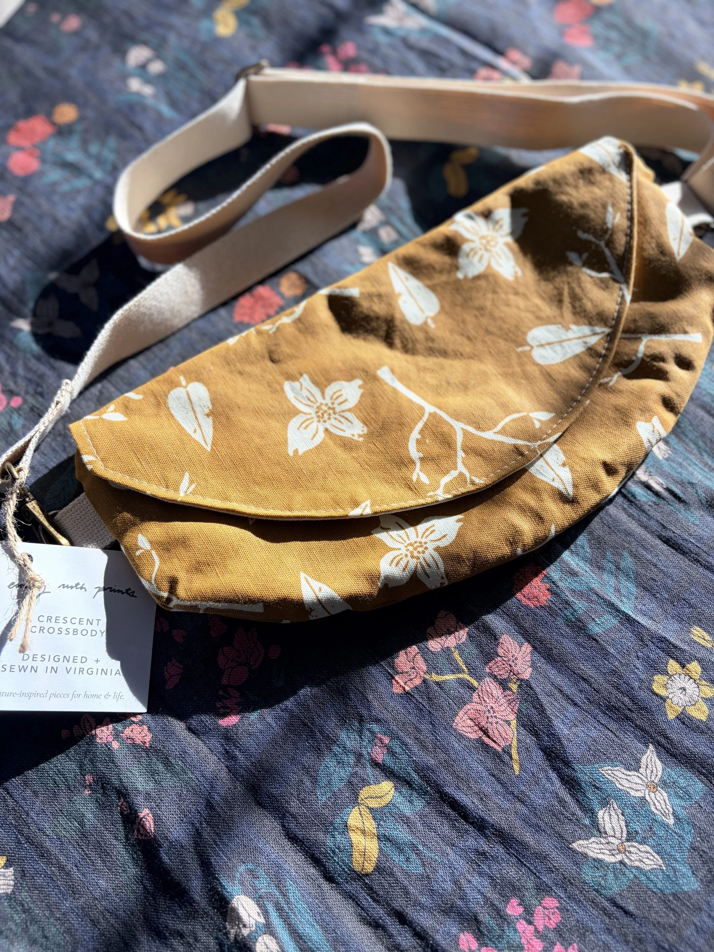 Crescent Crossbody- dogwood