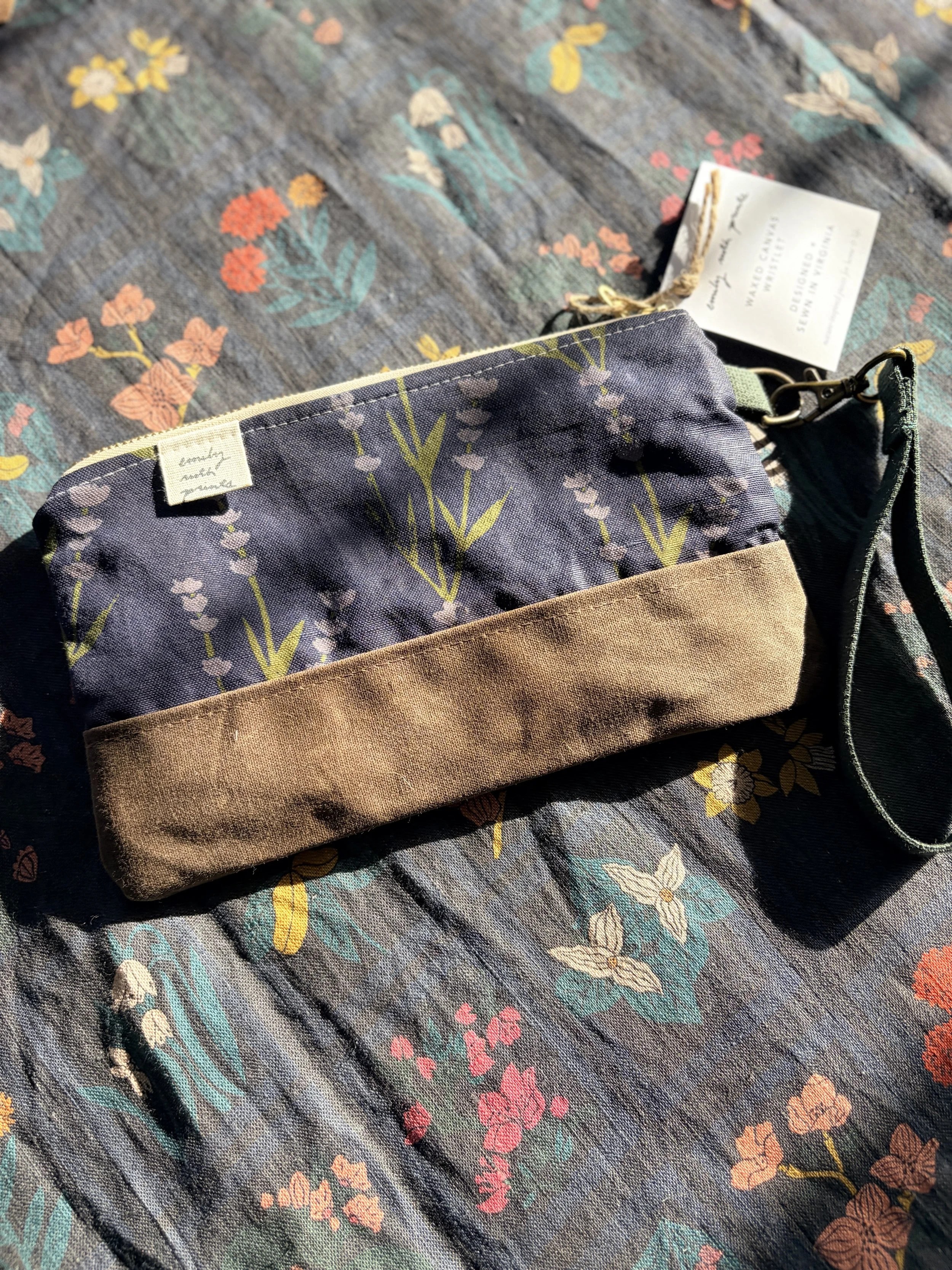 Wristlet- lavender