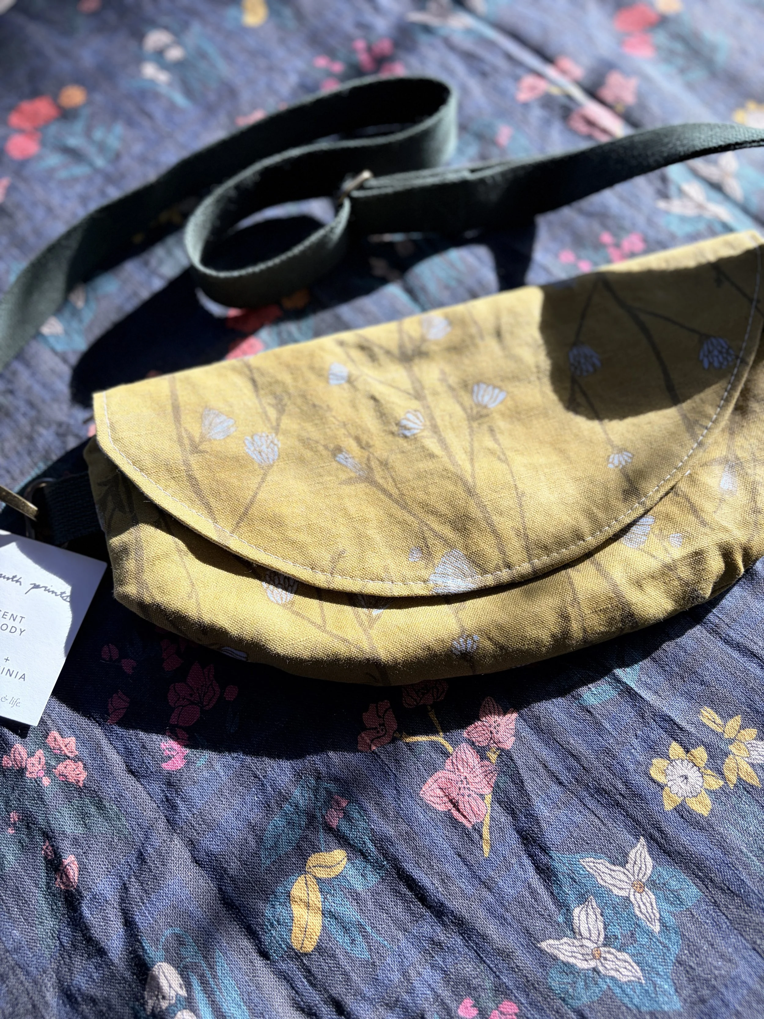 Crescent Crossbody- chicory