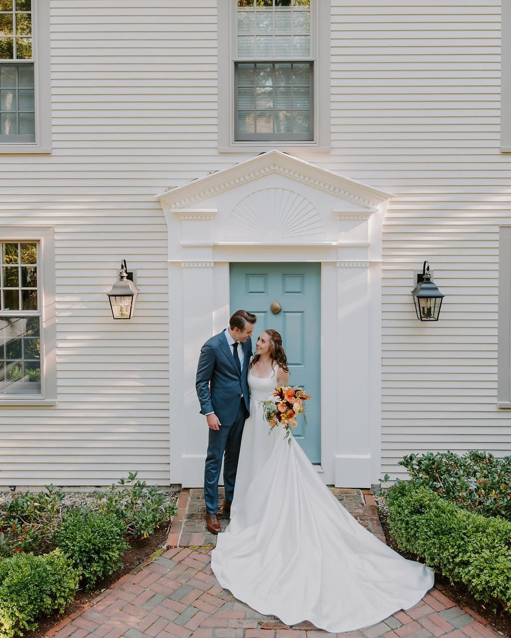 The sweetest morning of getting ready magic on the cape with these cuties and these gorgeous coastal blue colors ✨

an extra big extra shoutout to my epic 2nd photog for this day @marisa_bettencourt