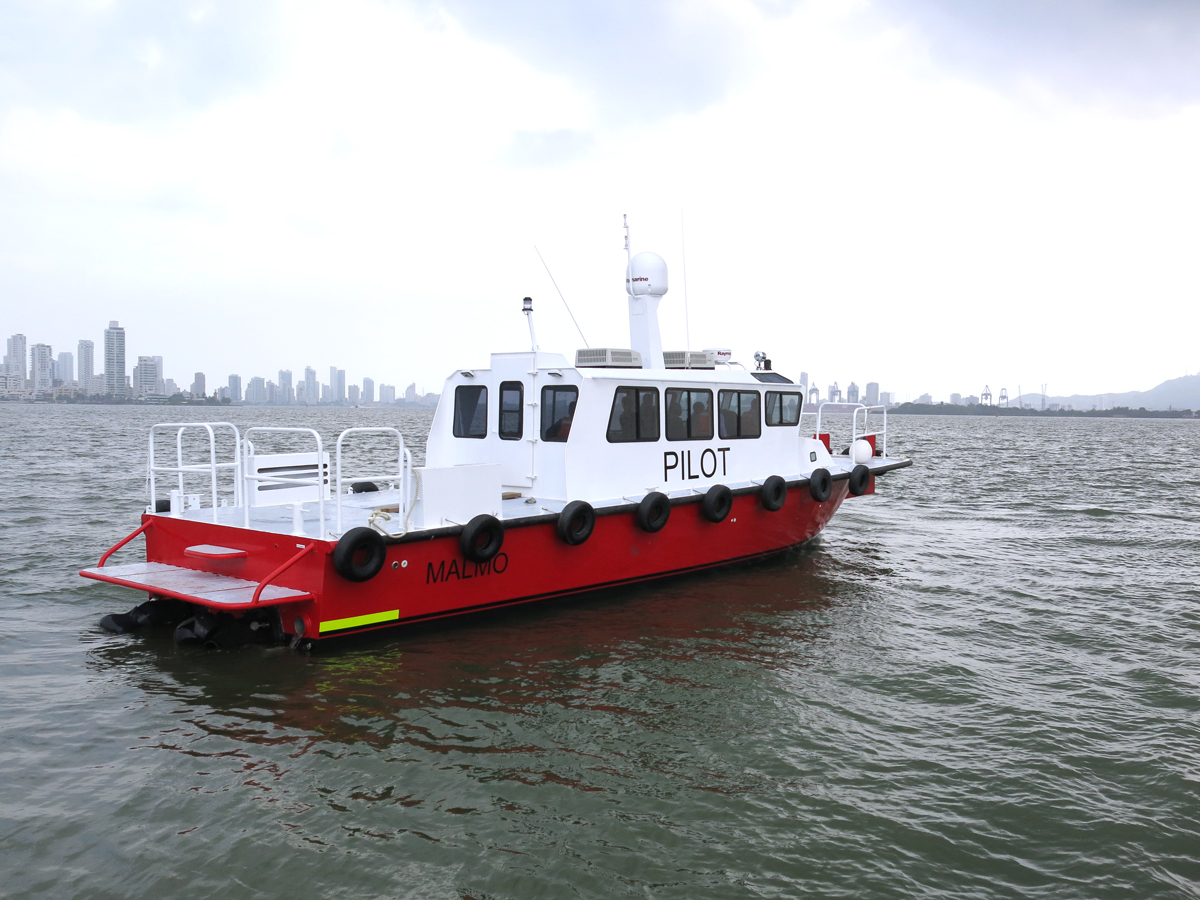 Pilot-boat-Columbia.jpg