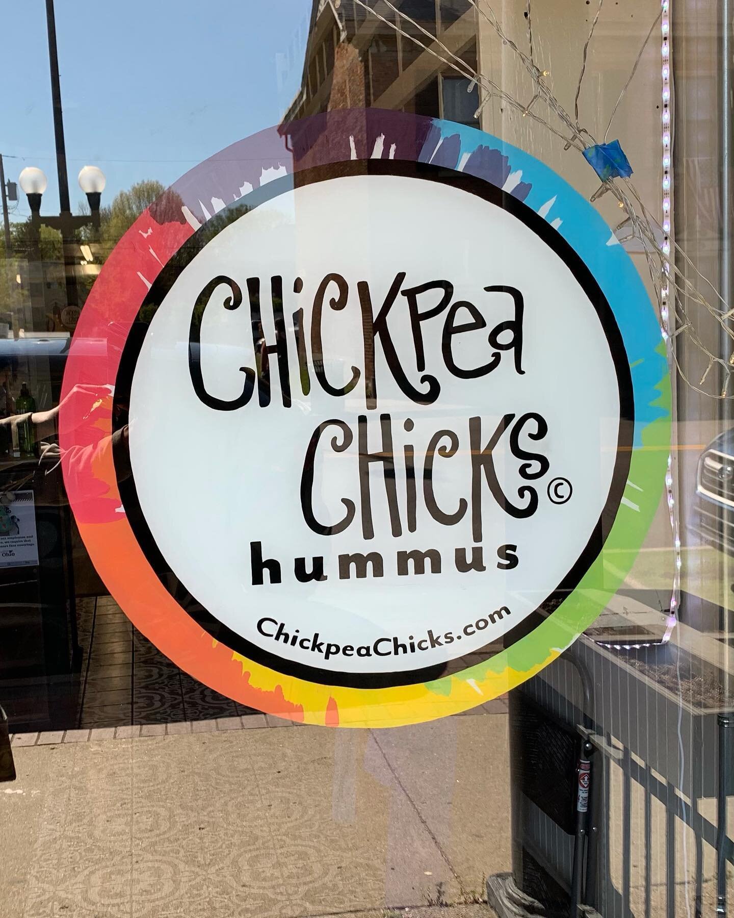 Yay for more new window art! Thank you @fauxpasart ! @chickpeachickshummus