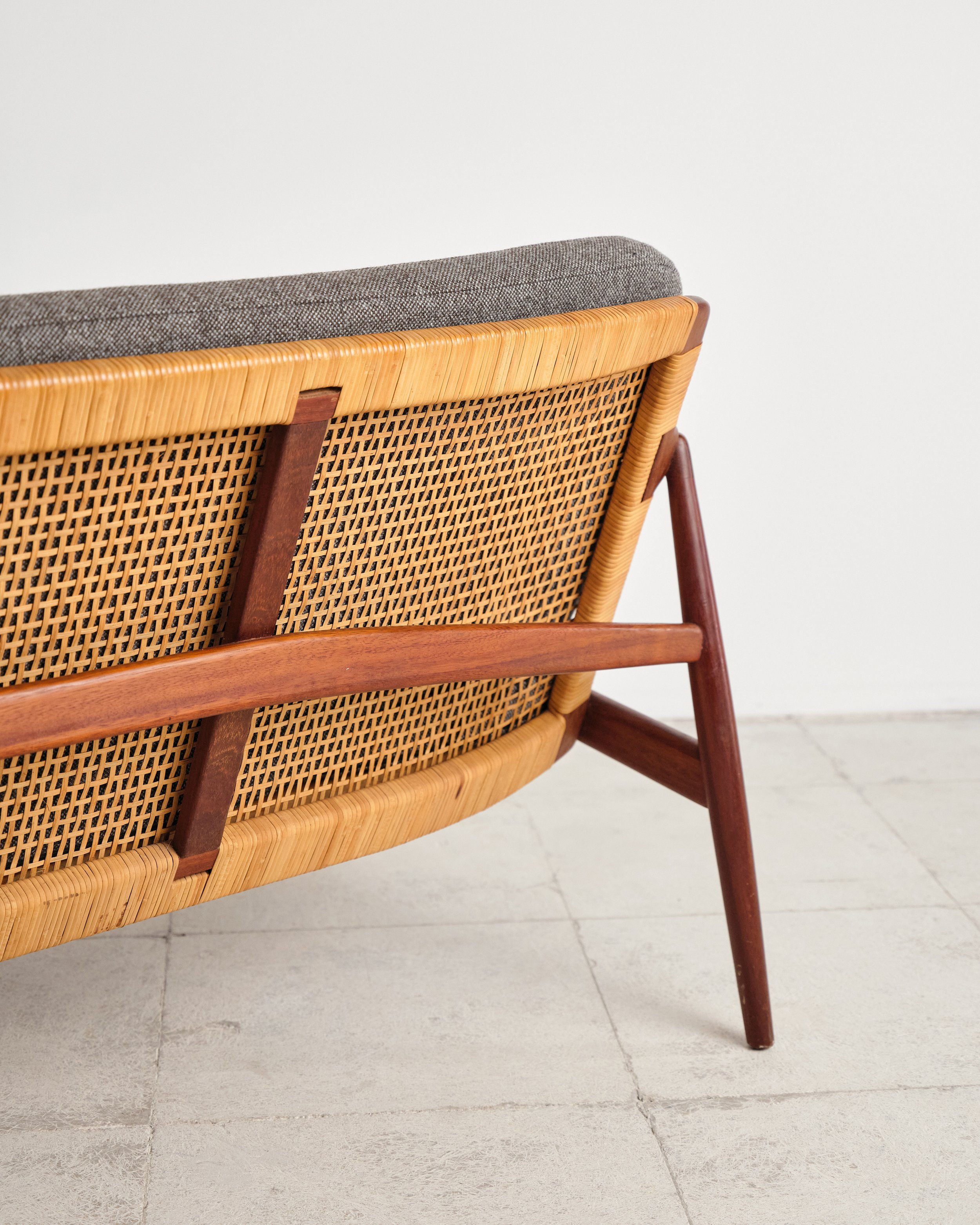 sofa-bench-hartmut-lohmeyer-teak-mid-century-modern-furniture-mucmodern-35.jpg