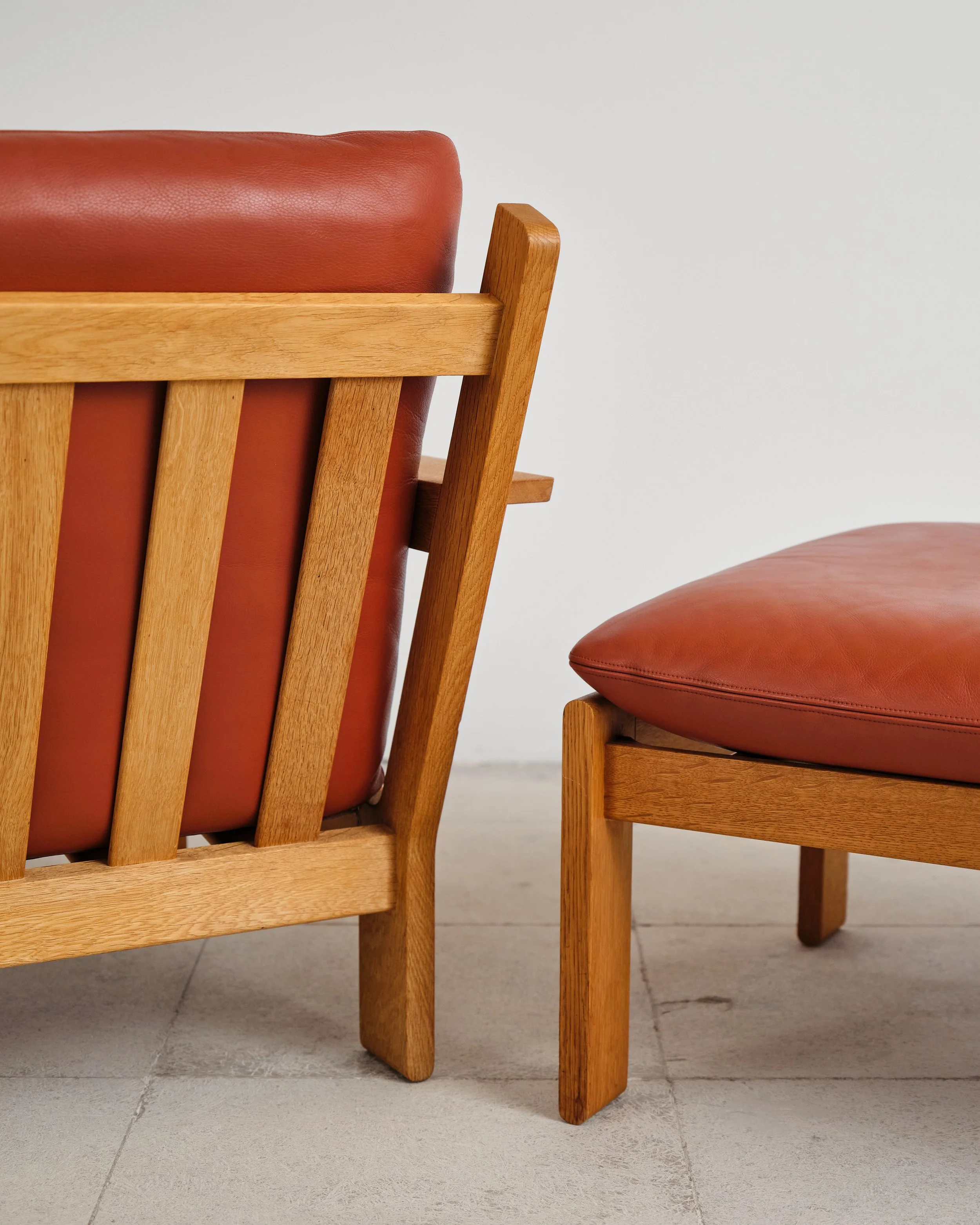 Tage-Poulsen-lounge-chairs-set-ottoman-mid-century-modern-furniture-mucmodern-25.jpg
