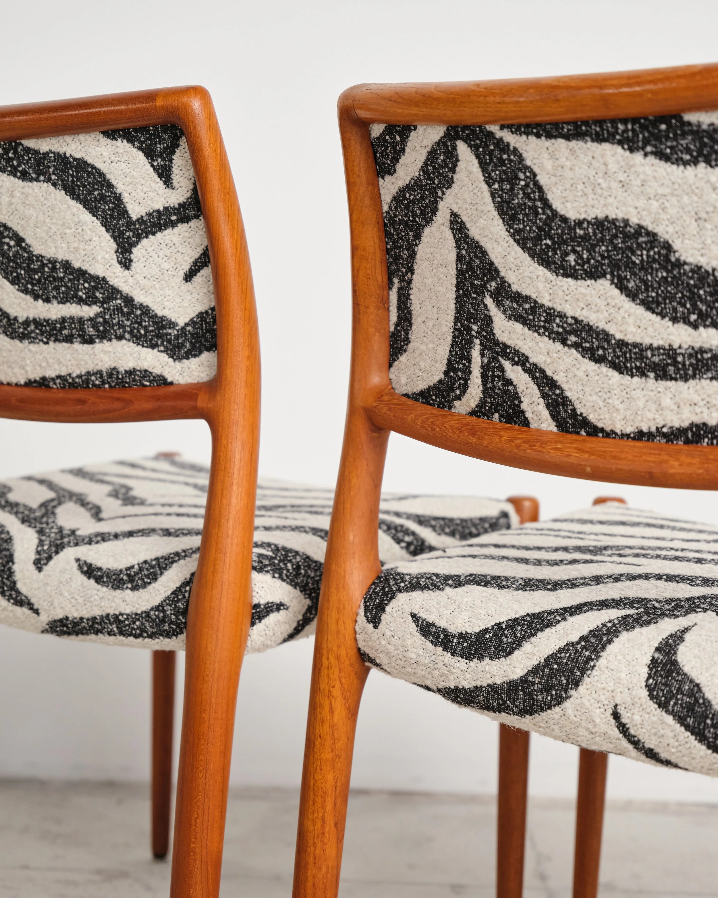 niels-moller-80-teak-chair-stuhl-set-mid-century-modern-furniture-mucmodern-22.jpg