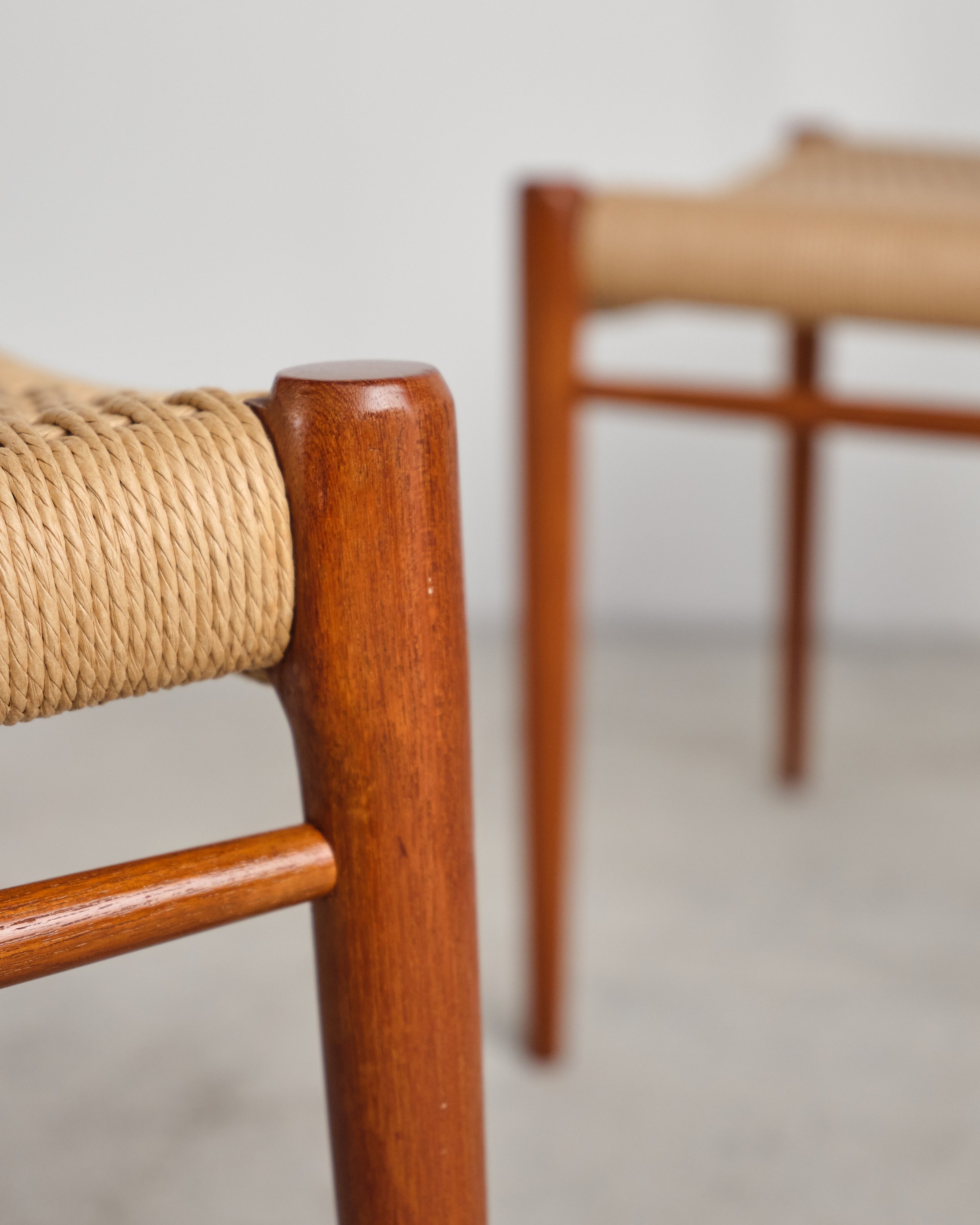 niels-moller-75-teak-chair-stuhl-set-mid-century-modern-furniture-mucmodern-20.jpg