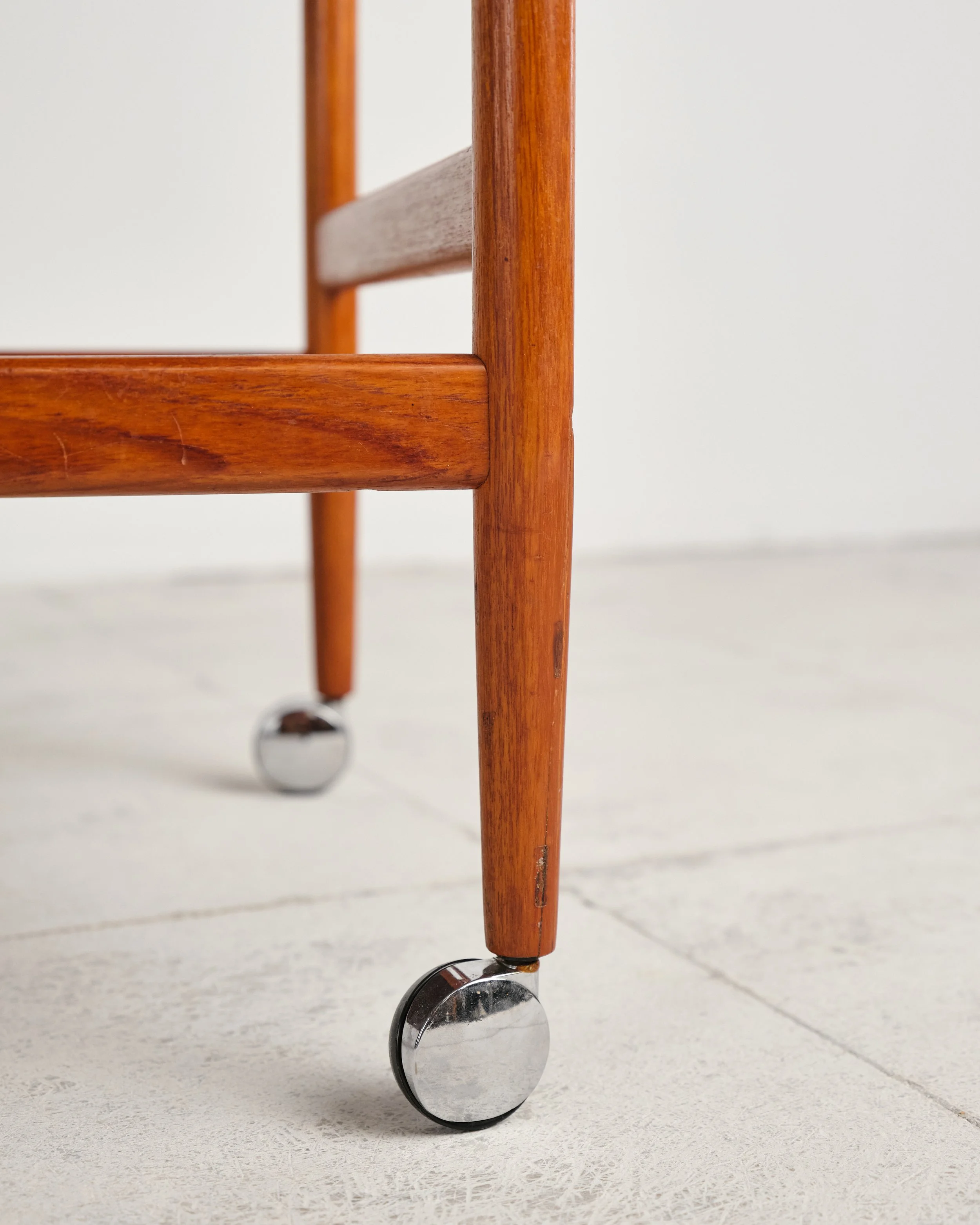 bar-cart-trolley-dyrlund-mid-century-modern-furniture-mucmodern-8.jpg
