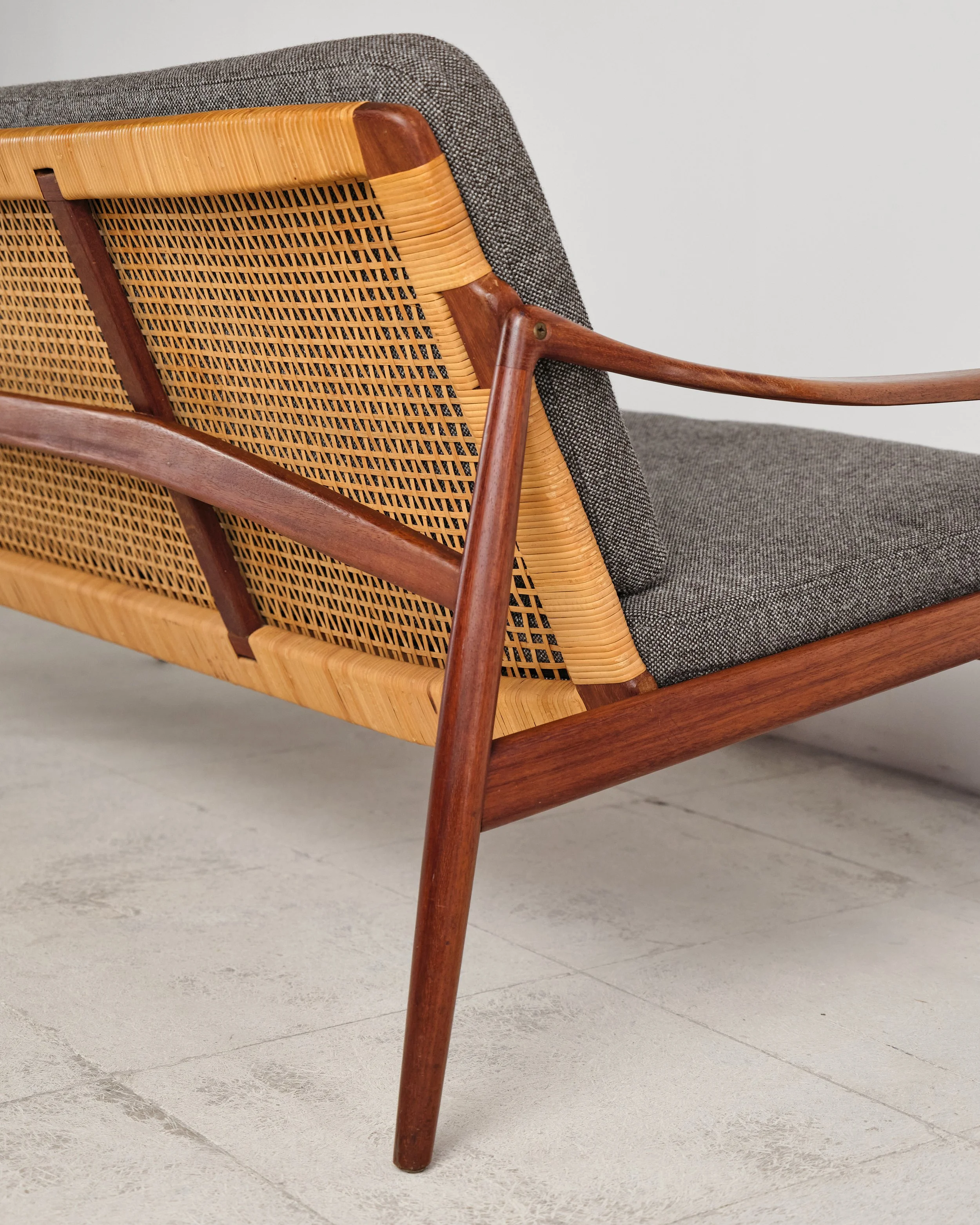 sofa-bench-hartmut-lohmeyer-teak-mid-century-modern-furniture-mucmodern-38.jpg