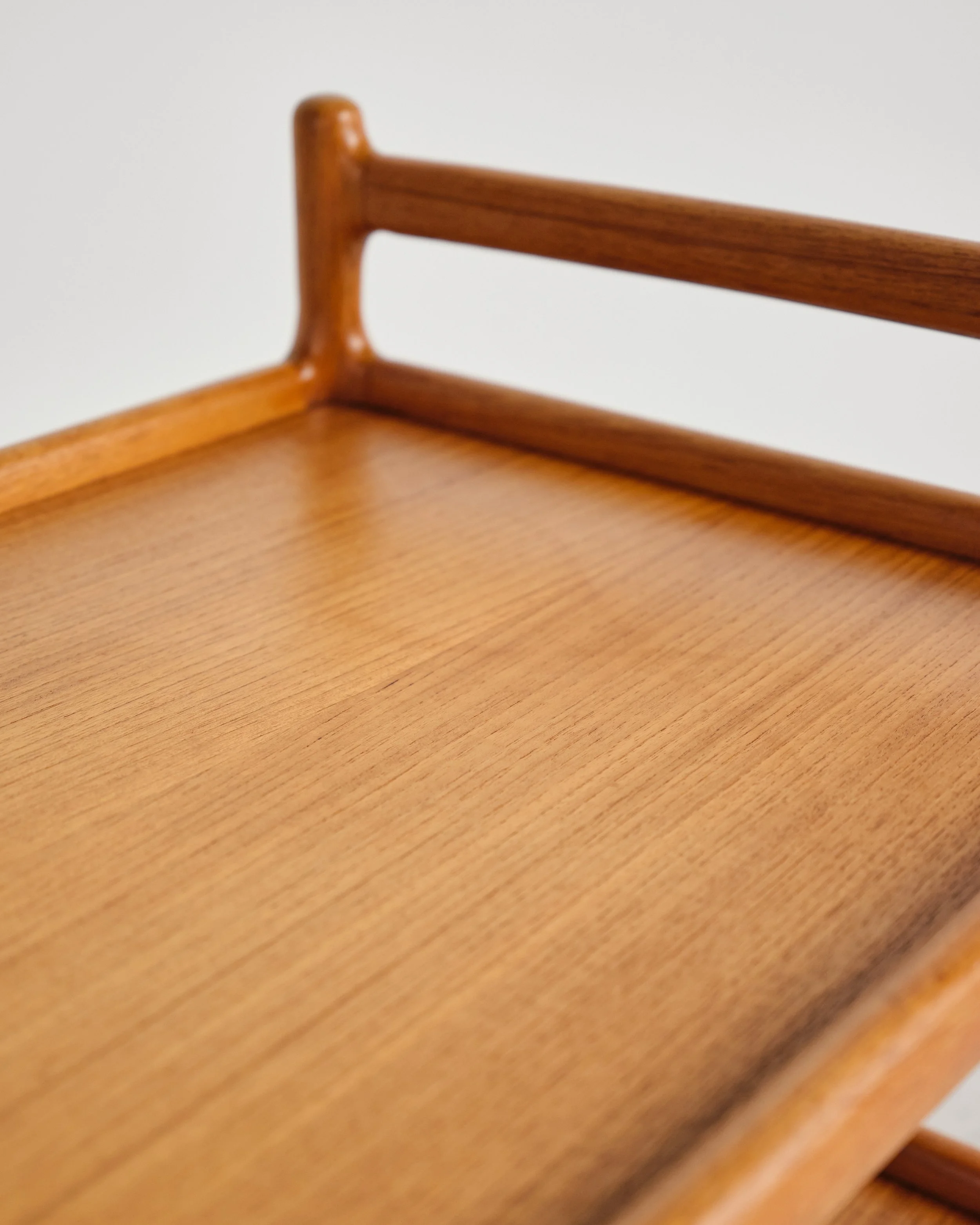 bar-cart-trolley-Johannes-andersen-silkeborg-mid-century-modern-furniture-mucmodern-17.jpg
