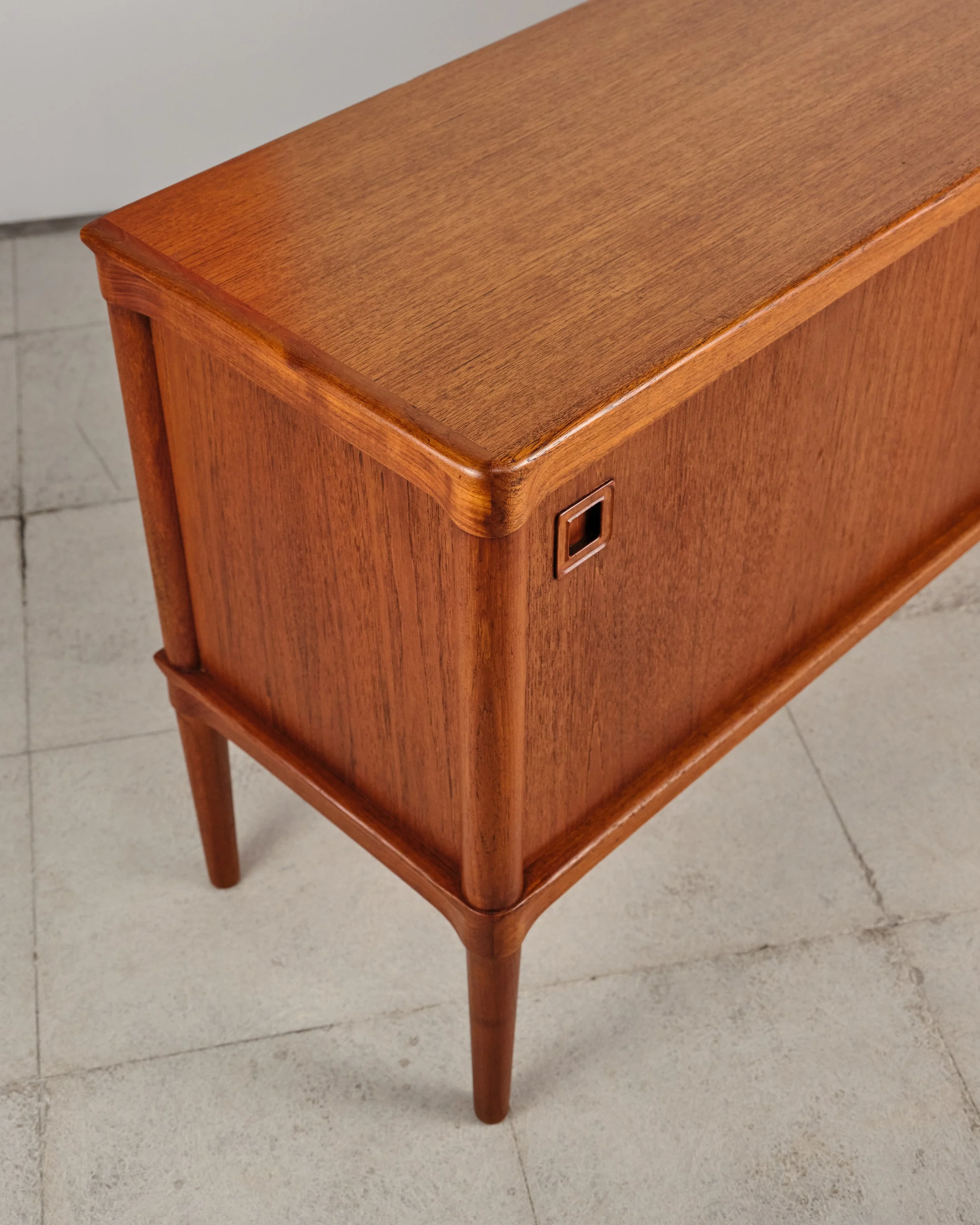 henry-w-klein-credenza-bramin-sideboard-teak-anrichte-mid-century-modern-furniture-mucmodern-23.jpg