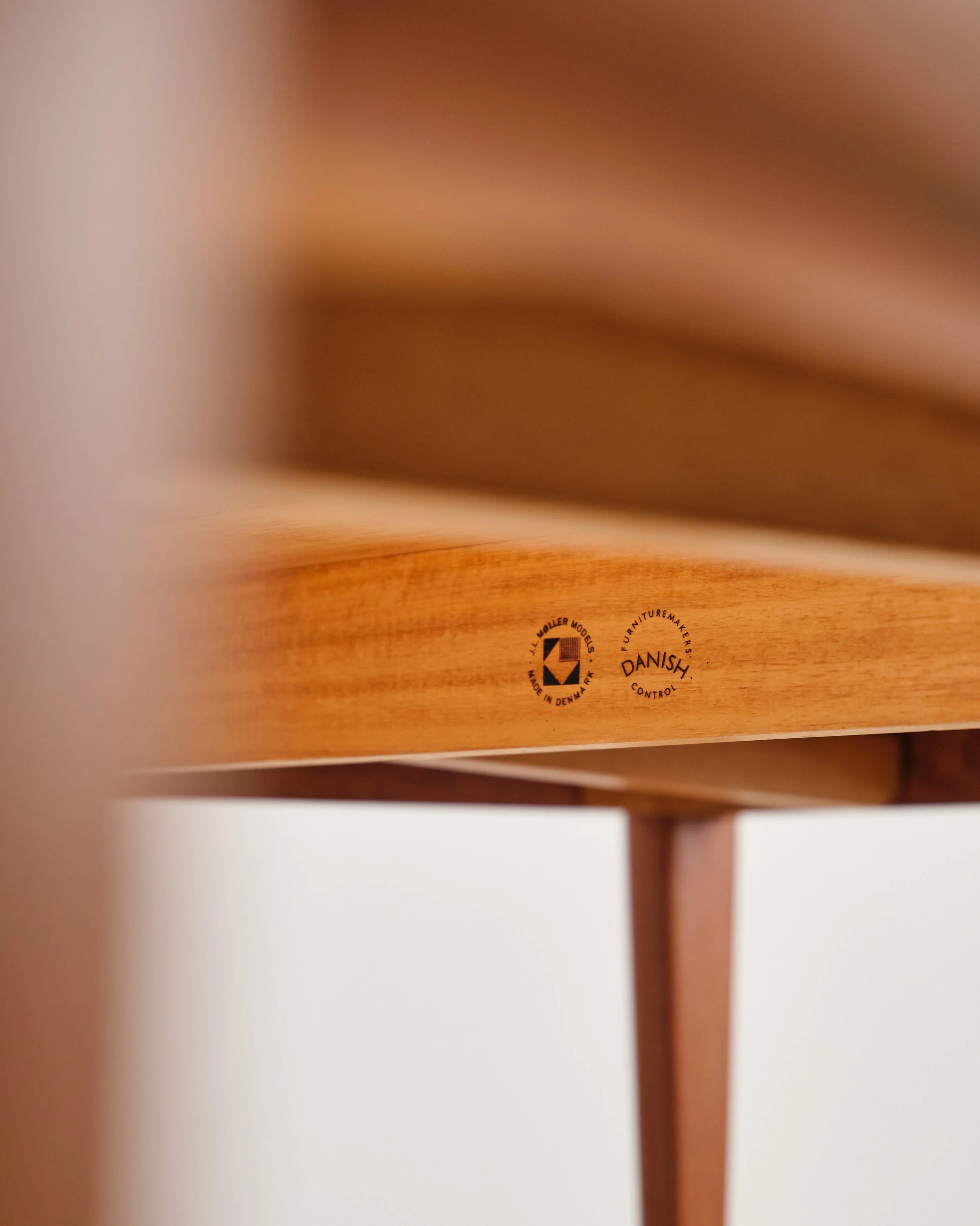 niels-moller-dining-table-teak-esstisch-mid-century-modern-furniture-mucmodern-26.jpg