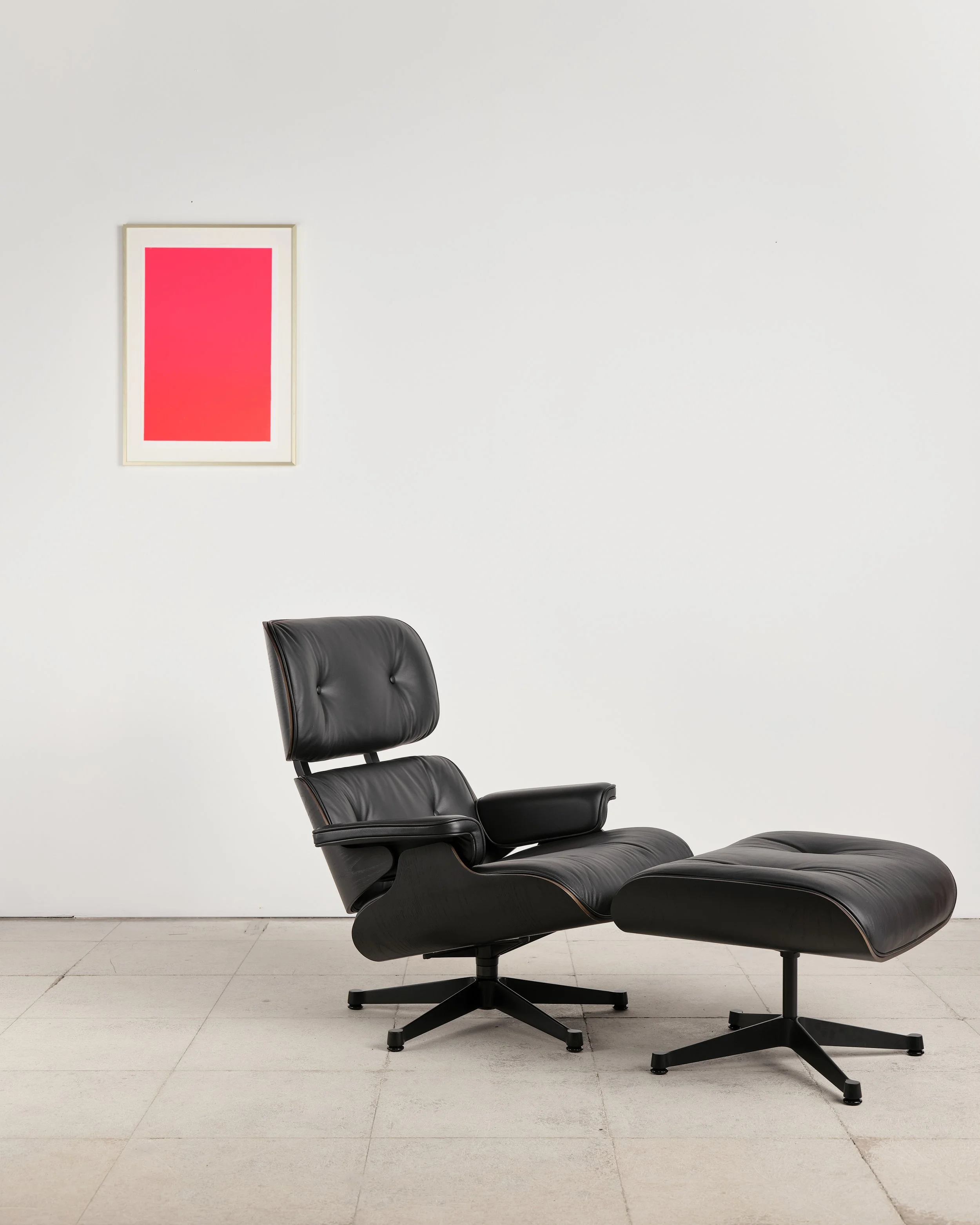 eames-lounge-chair-ottoman-schwarz-black-vitra-mid-century-modern-furniture-mucmodern-3.jpg