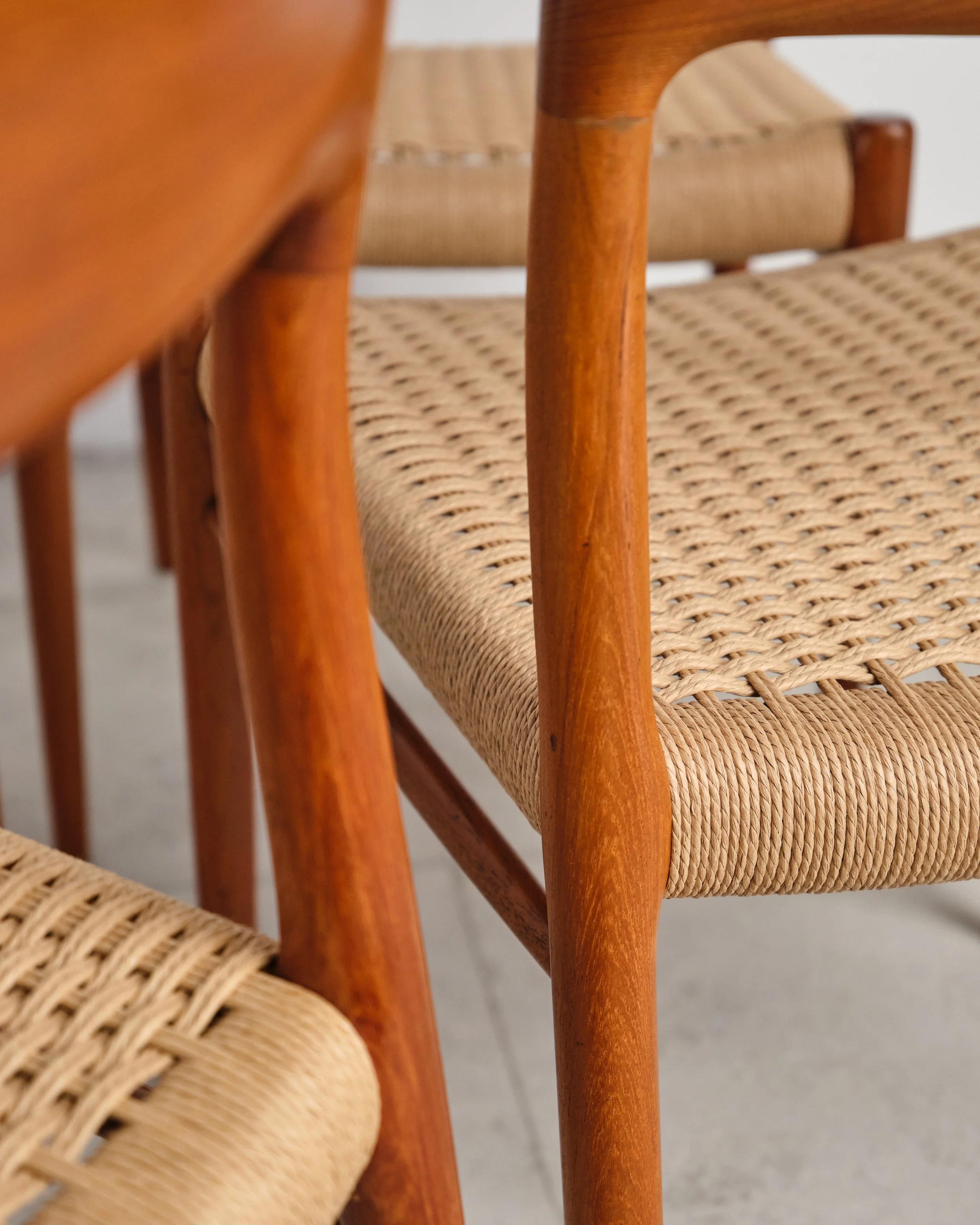 niels-moller-75-teak-chair-stuhl-set-mid-century-modern-furniture-mucmodern-12.jpg