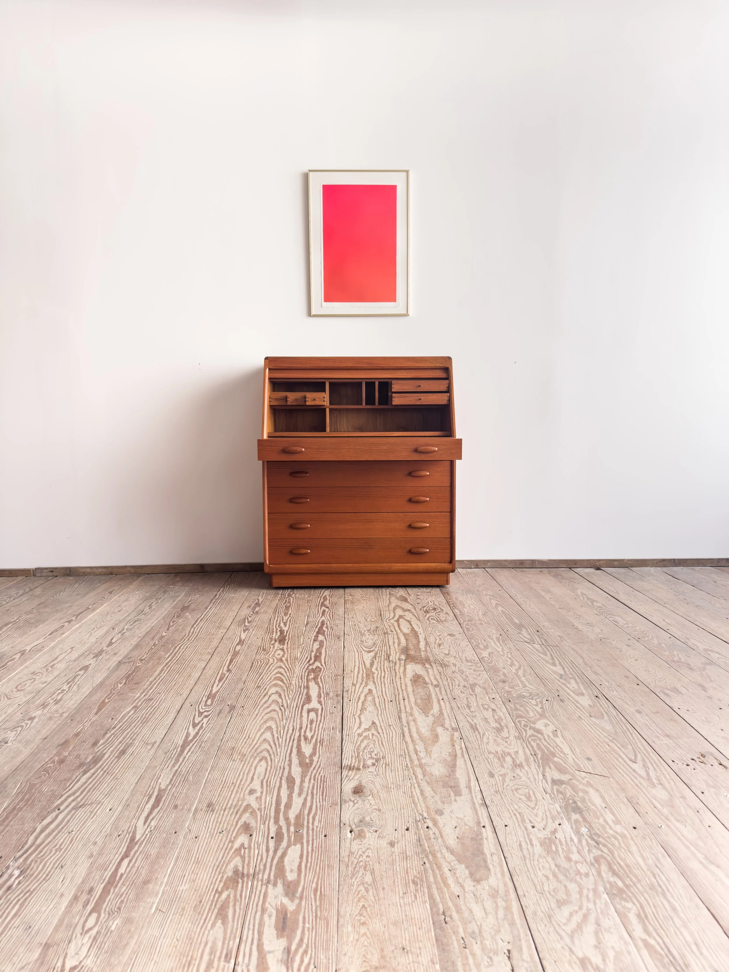 dyrlund-sekretär-secretary-desk-teak-mid-century-modern-furniture-mucmodern-4.jpg