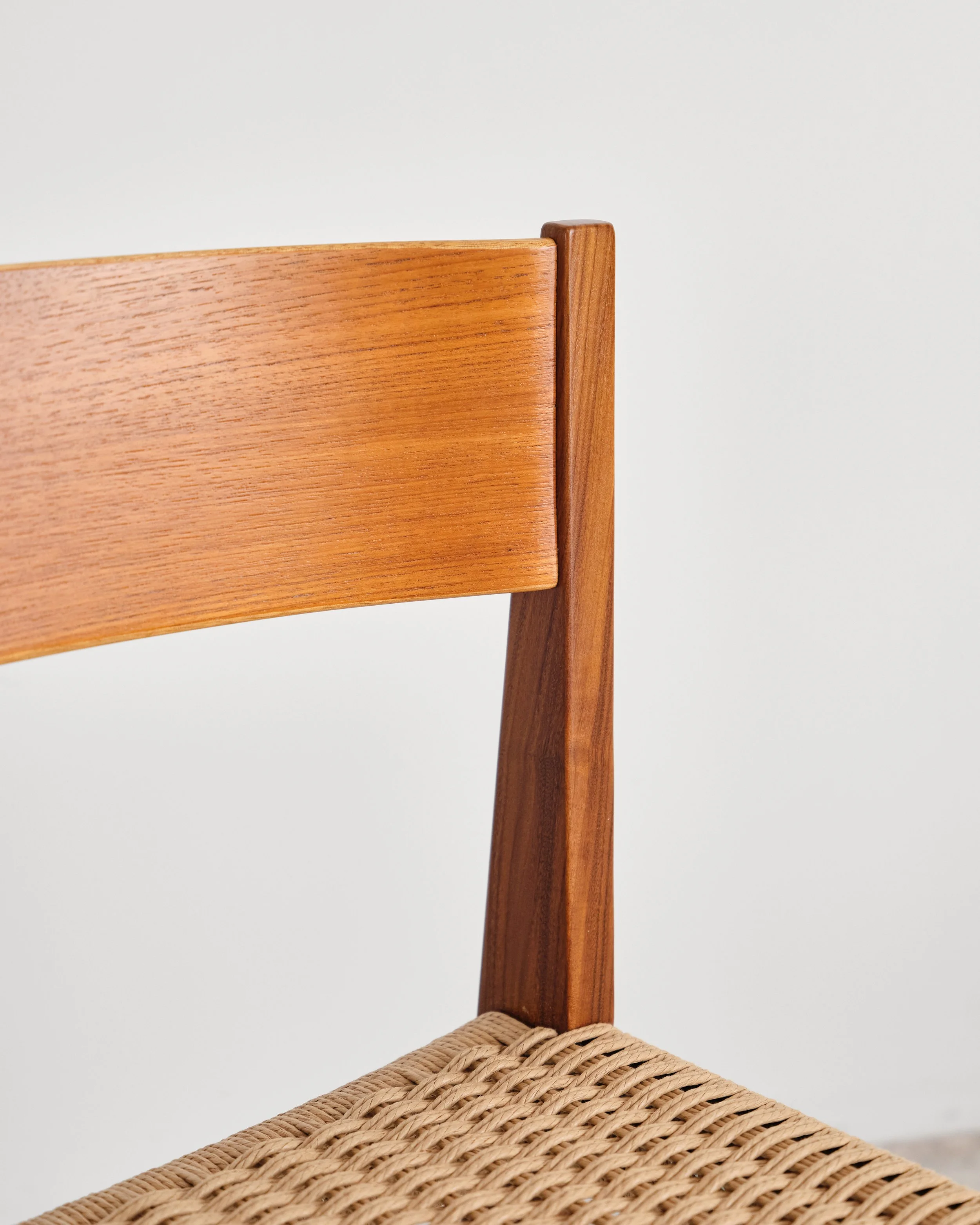 poul-cadovius-pia-walnut-chair-stuhl-set-mid-century-modern-furniture-mucmodern-16.jpg