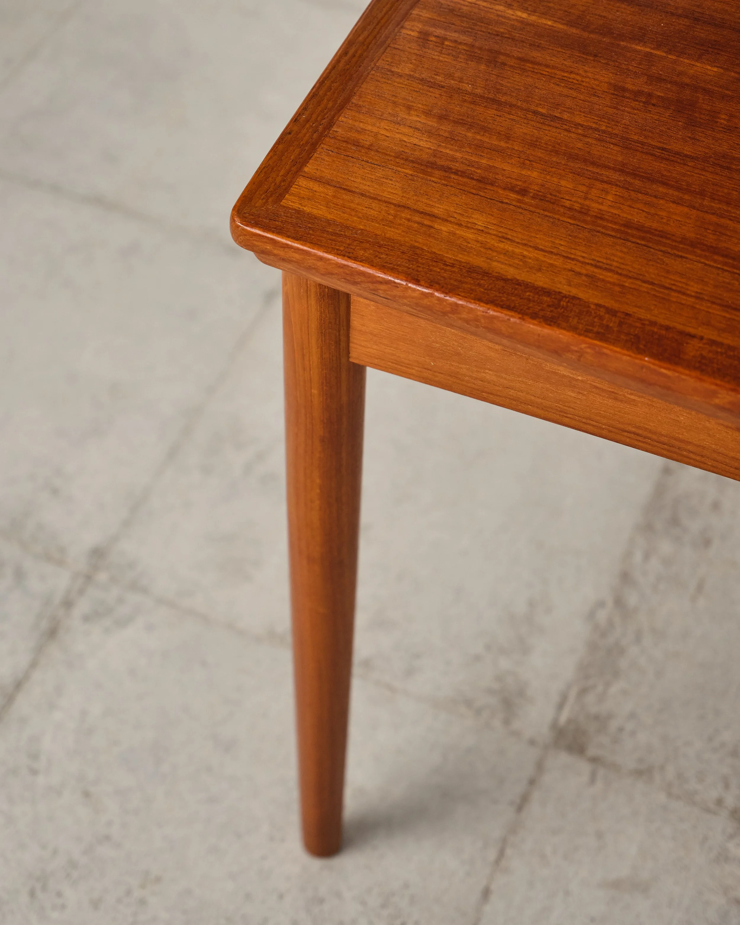 teak-esstisch-tisch-dining-table-teak-hundevad-mid-century-modern-furniture-mucmodern-15.jpg