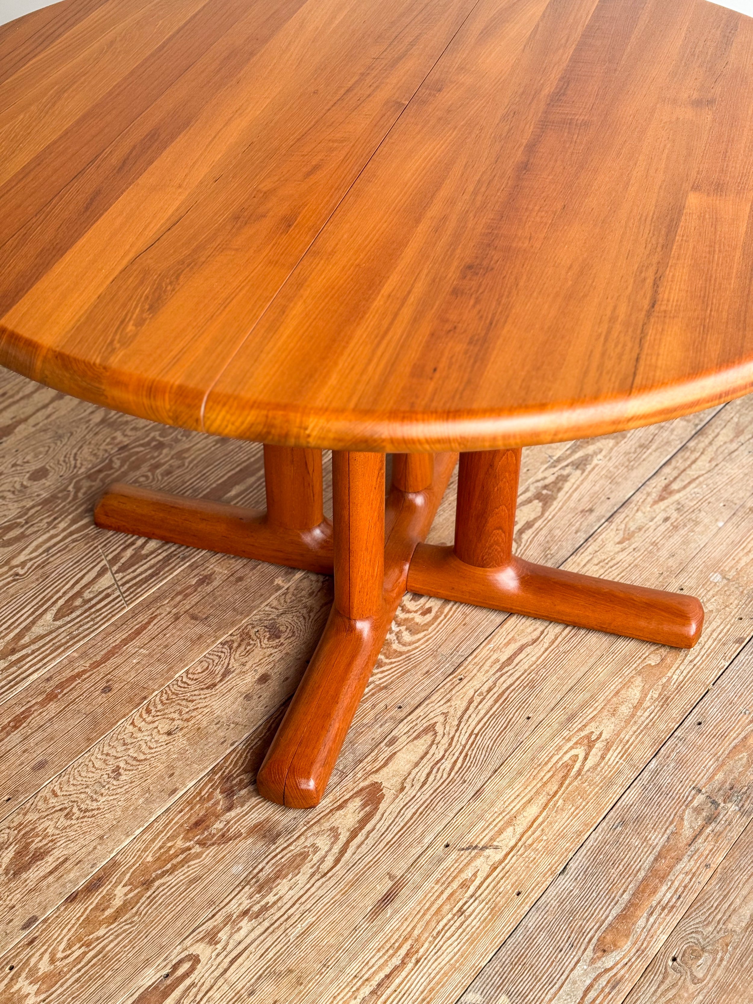 dyrlund-esstisch-rund-ausziehbar-teak-mid-century-modern-furniture-mucmodern-15.jpg