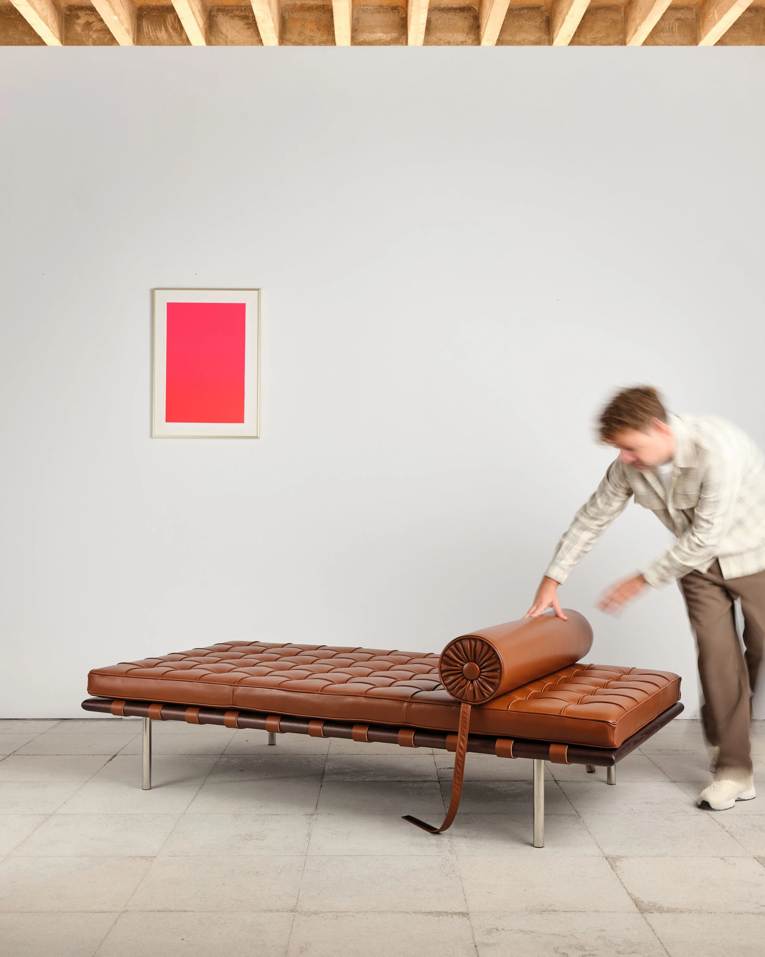barcelona-liege-daybed-mies-van-der-rohe-knoll-international-bauhaus-mucmodern-29.jpg