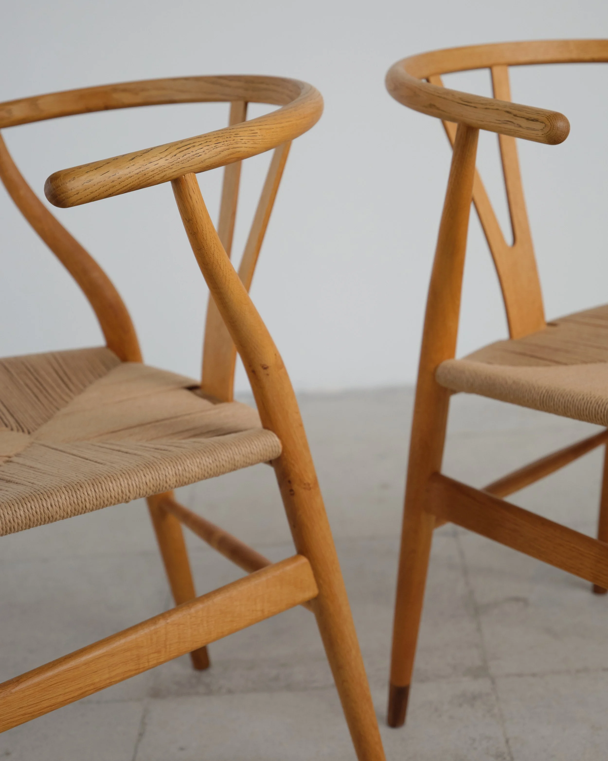hans-wegner-dining-y-chairs-eiche-stühle-carl-hansen-mid-century-modern-furniture-mucmodern-17.jpg
