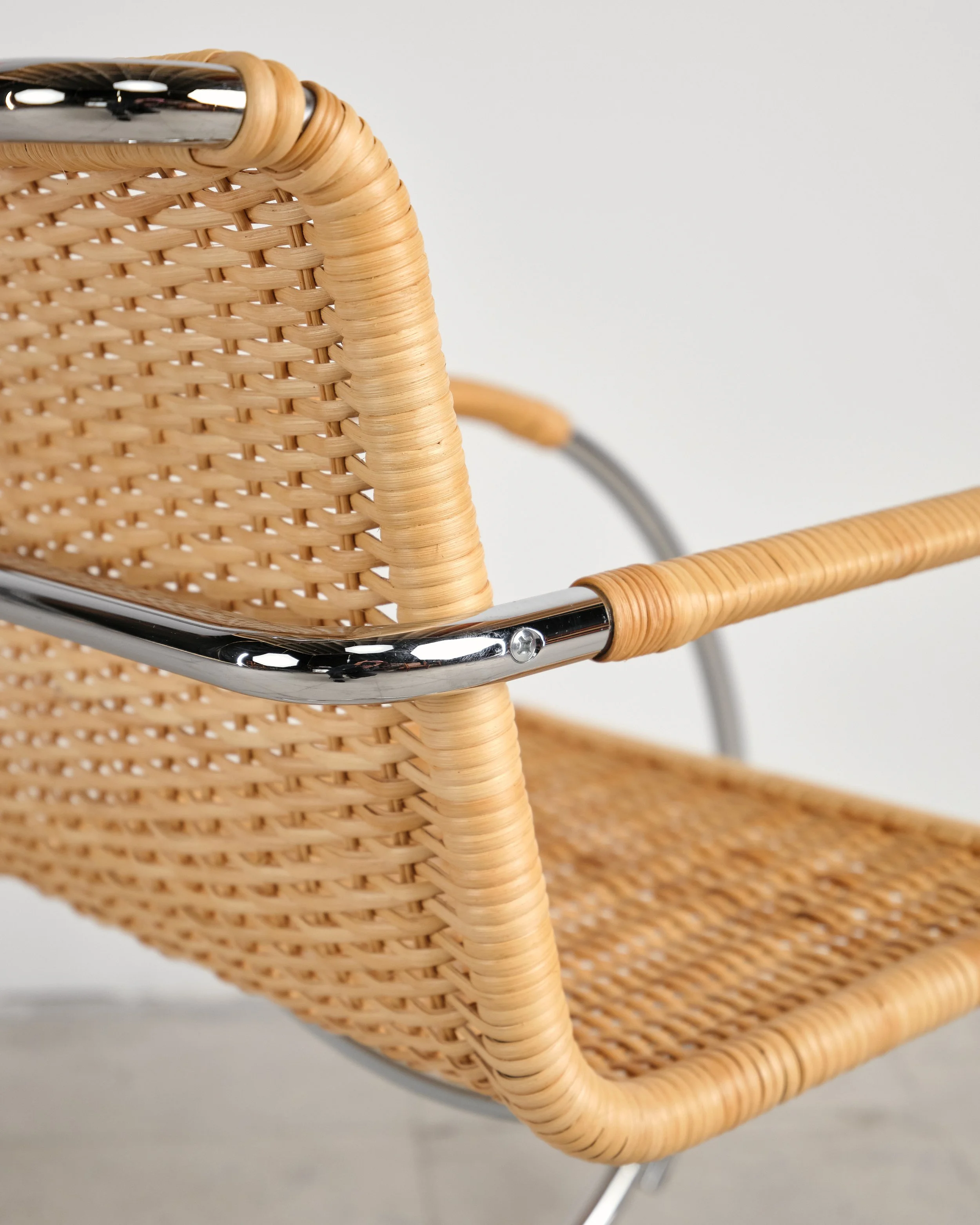 mies-van-der-rohe-MR20-S533RF-thonet-mid-century-modern-furniture-mucmodern-28.jpg
