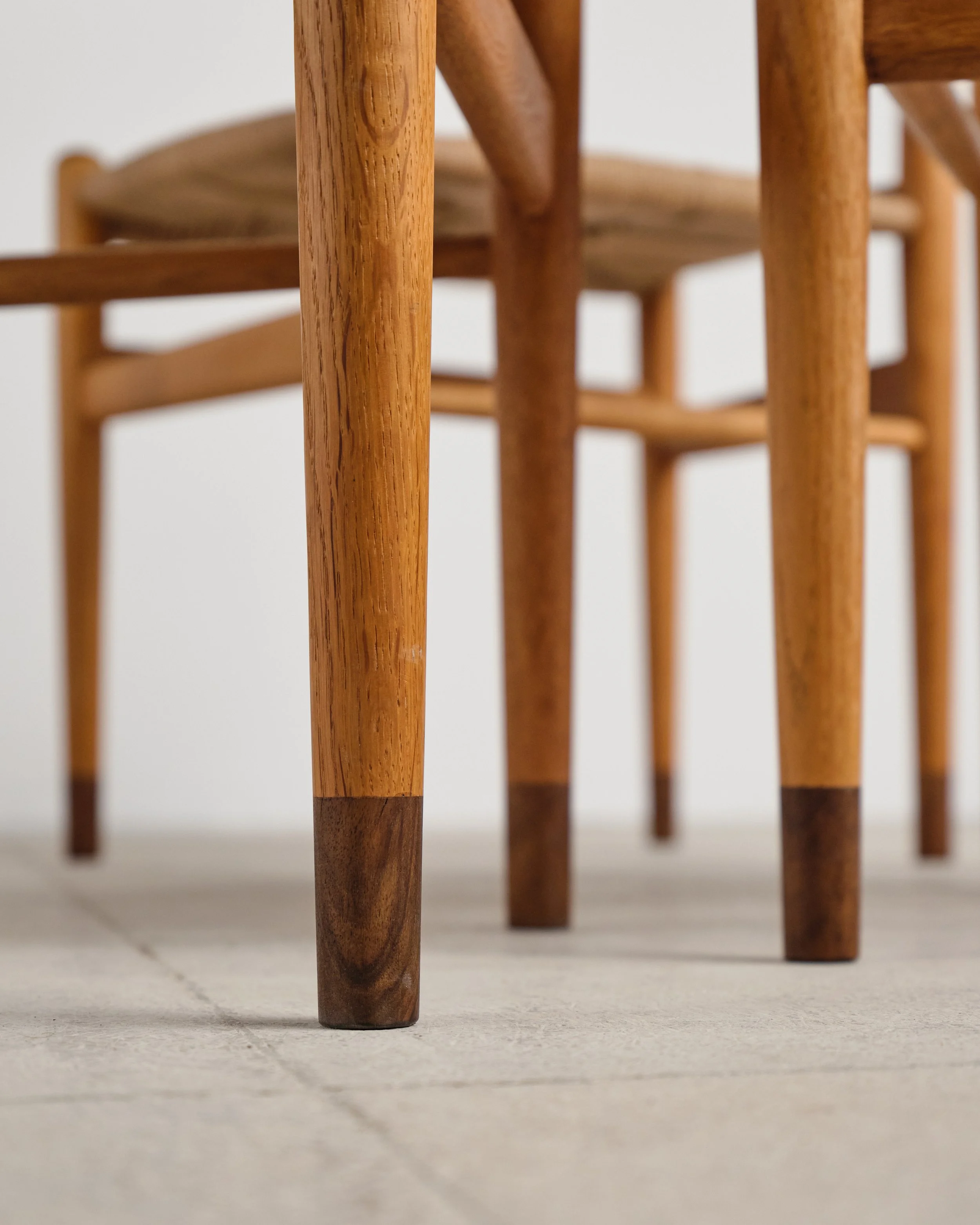 hans-wegner-dining-chairs-eiche-stühle-CH36-carl-hansen-mid-century-modern-furniture-mucmodern-12.jpg